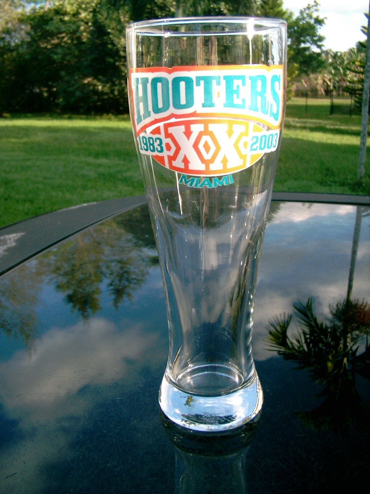 HOOTERS 1983-2003 XX MIAMI  LOGO  9.5 IN. BEER GLASS  NICE SOUVENIR