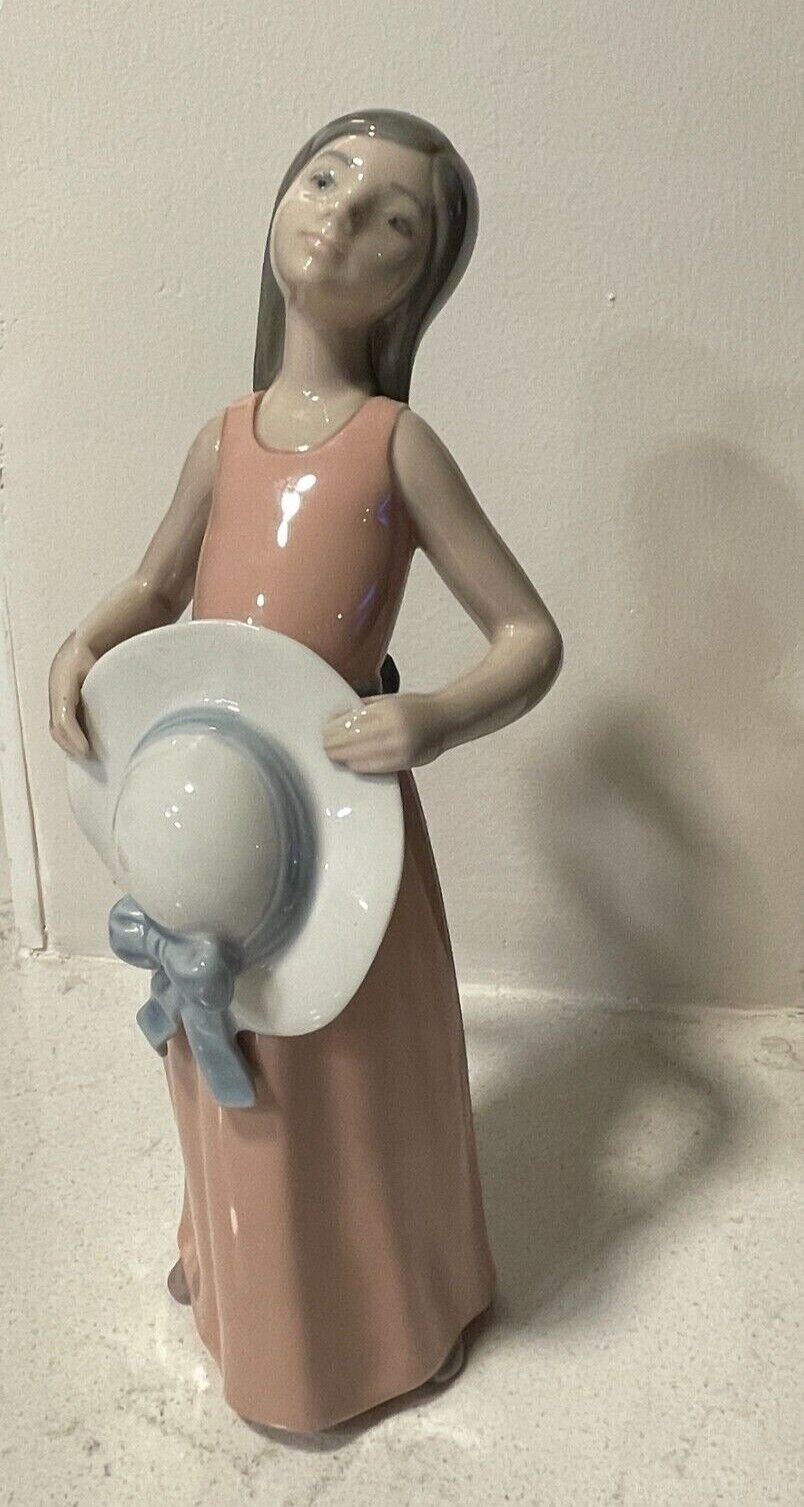 RARE Vintage Lladro Figurine The Dreamer 5008 - Girl with a Hat 