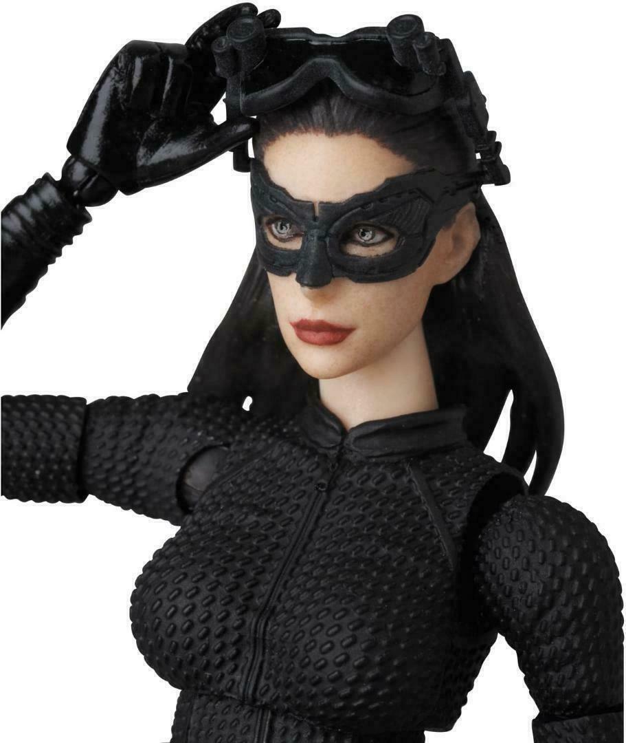 Medicom MAFEX The Dark Knight Rises Catwoman Selina Kyle-Anne Hathaway 6.25\