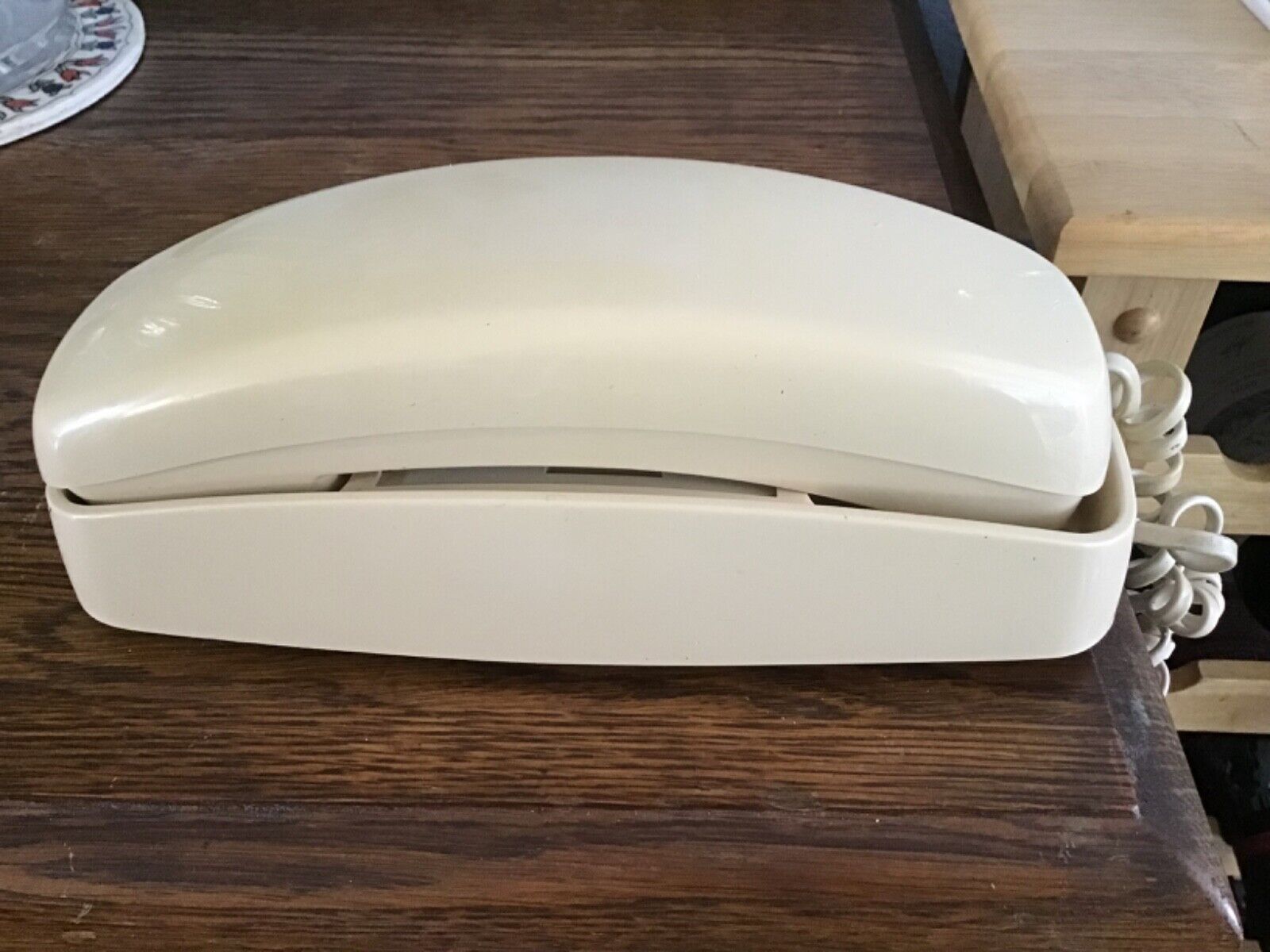AT&T  Trimline 210 Princess Phone Ivory Push Button Wall Desk Vintage 