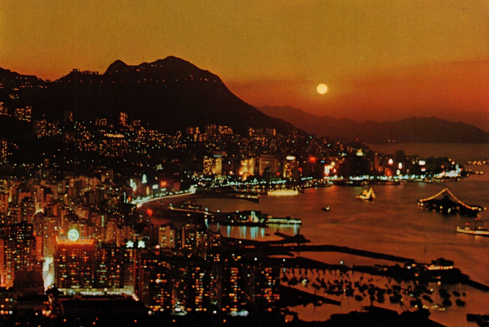 VINTAGE CONTINENTAL SIZE POSTCARD MOON NIGHT VIEW OF VICTORIA HARBOUR HONG KONG