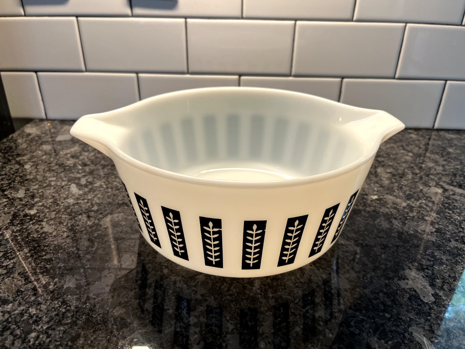 Vintage Pyrex 475-B Promotional Gourmet White & Black 2.5 QT Bowl Dish NO LID