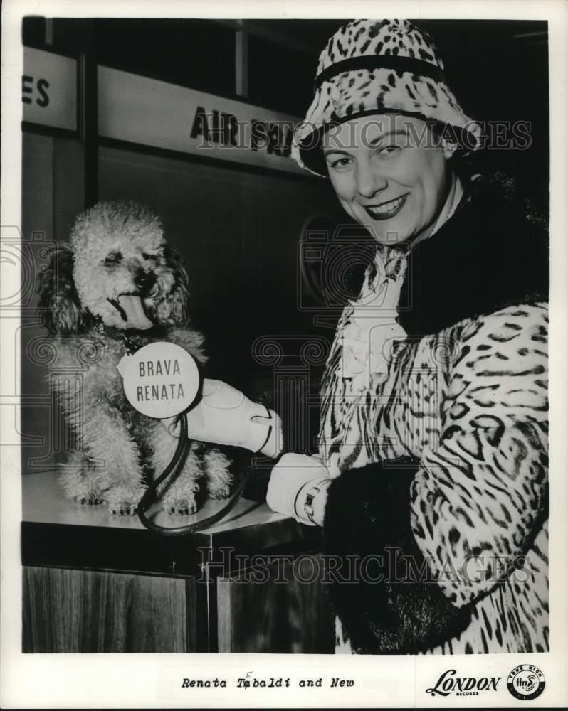 1962 Press Photo Renata Tebaldi poses with New the dog - hcp80587