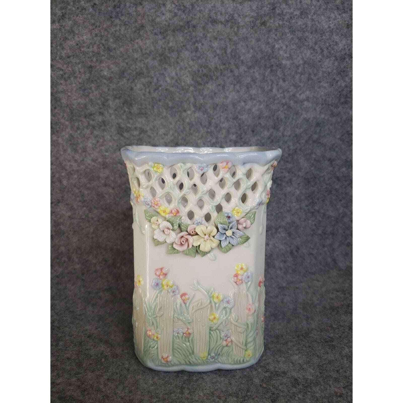 Vintage Ceramic Porcelain 3D Floral Lattice Square Flower Vase Home Decor