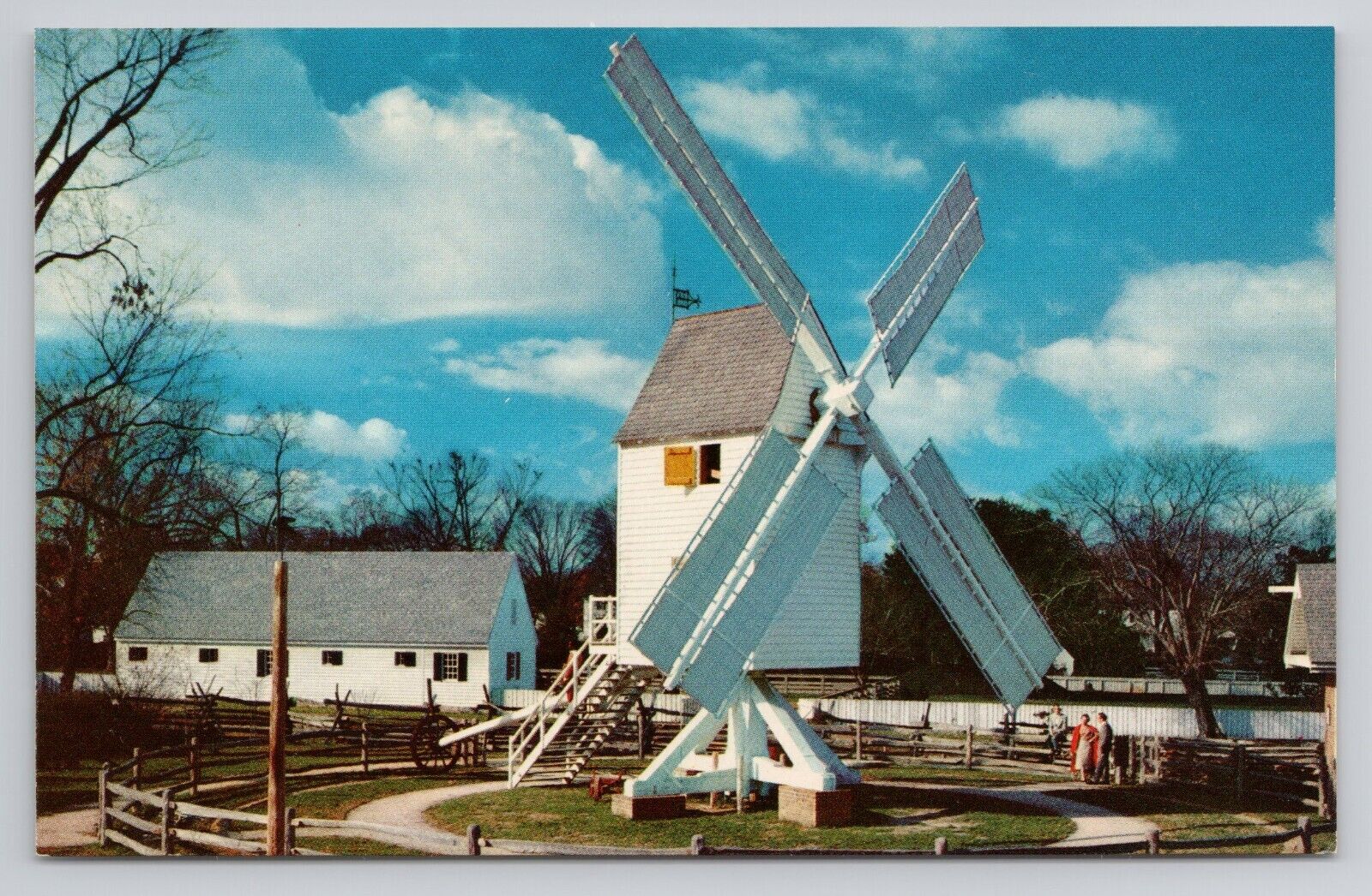 Robertson\'s Windmill, Williamsburg, Virginia Chrome Postcard 1086