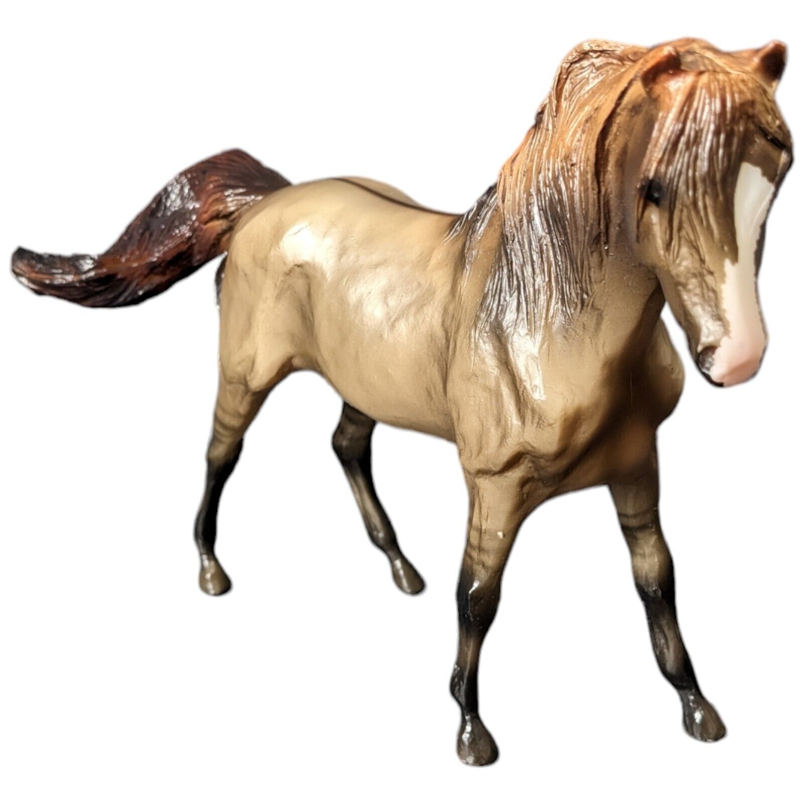 Breyer Horse Tan Mustang 1728 Reeves Female Classic