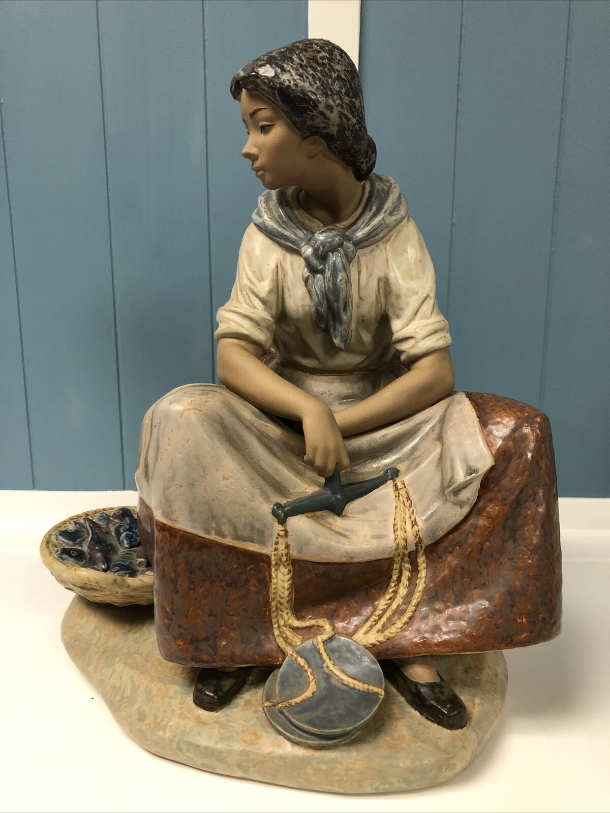 Vtg LLADRO Fisherwoman Large 15” State  Fisher woman Figurine Girl RETIRED 12081