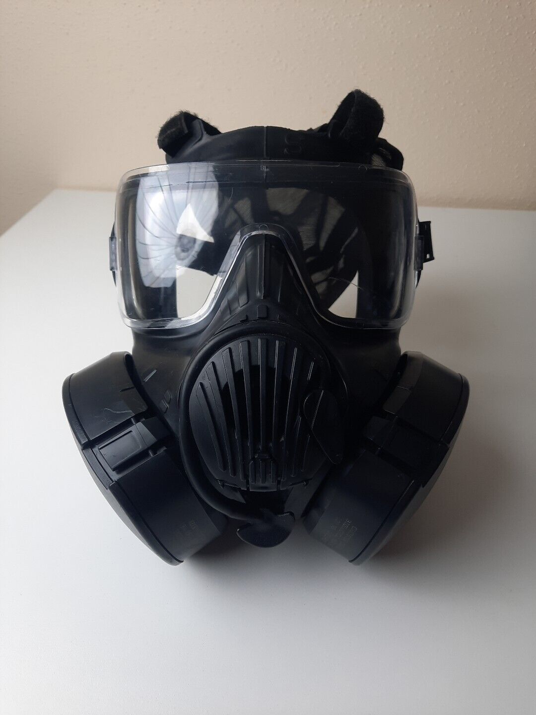 AVON M50 GAS CHEMICAL MASK SIZE SMALL W/ M61 CANISTERS- U.S. MILITARY / LAW ENF