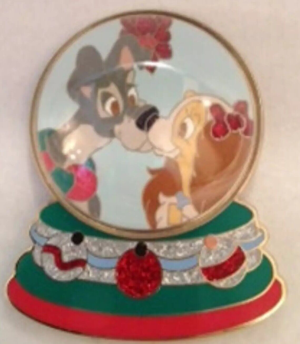 Lady and the Tramp Snowglobe Christmas 2012 LE 300 Disney Pin 93581