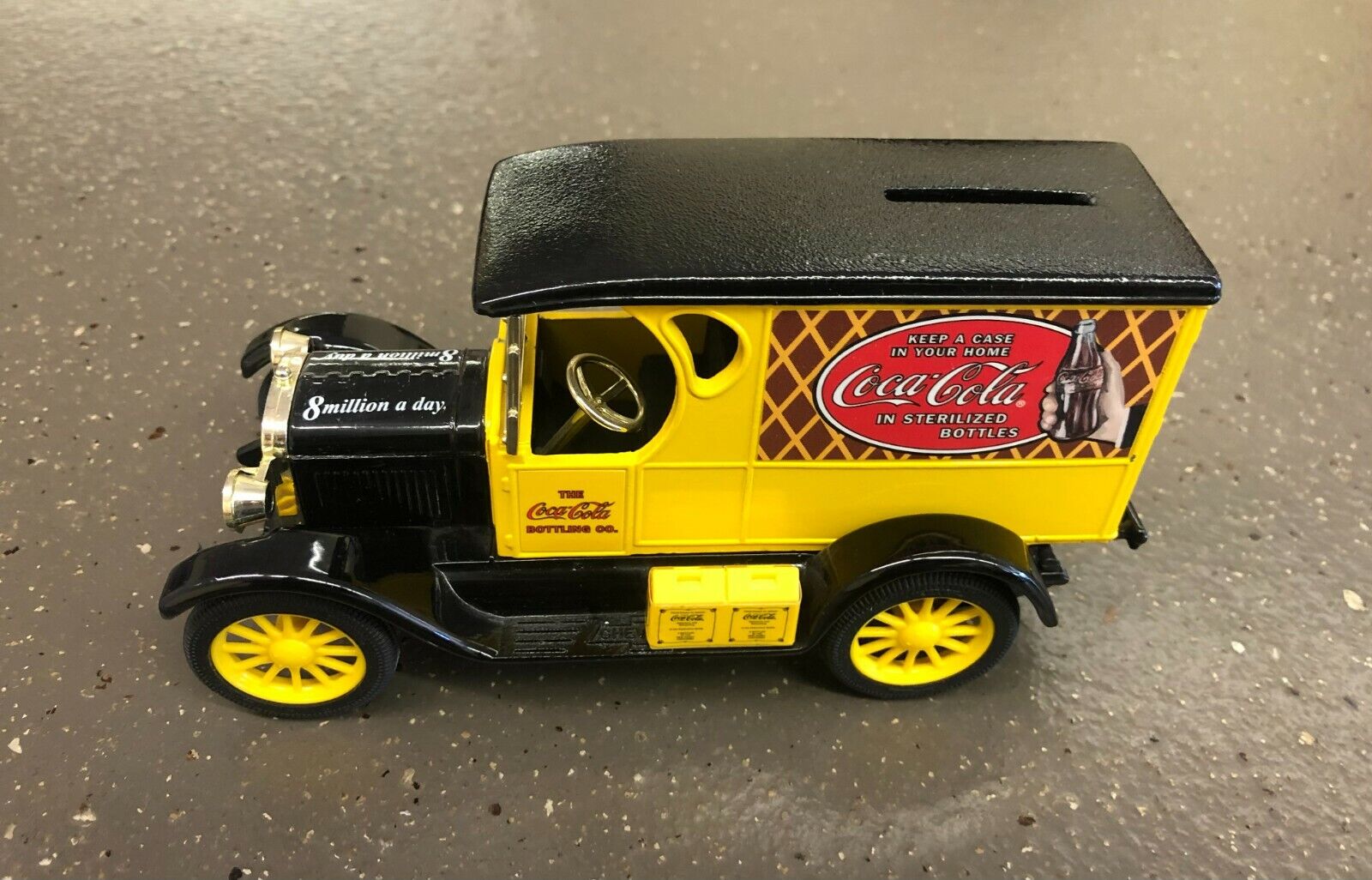Ertl Coca Cola 1923 Yellow Delivery Van Bank Diecast #9432