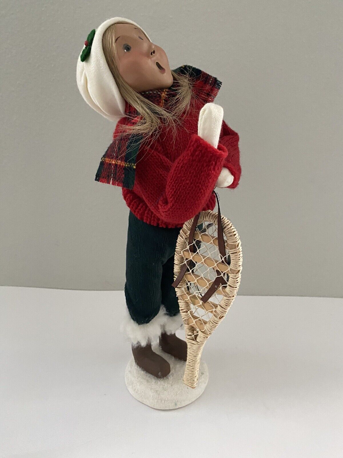 2000 Byers Choice Caroler Adult Woman with Snowshoes Limited Edition 61/100