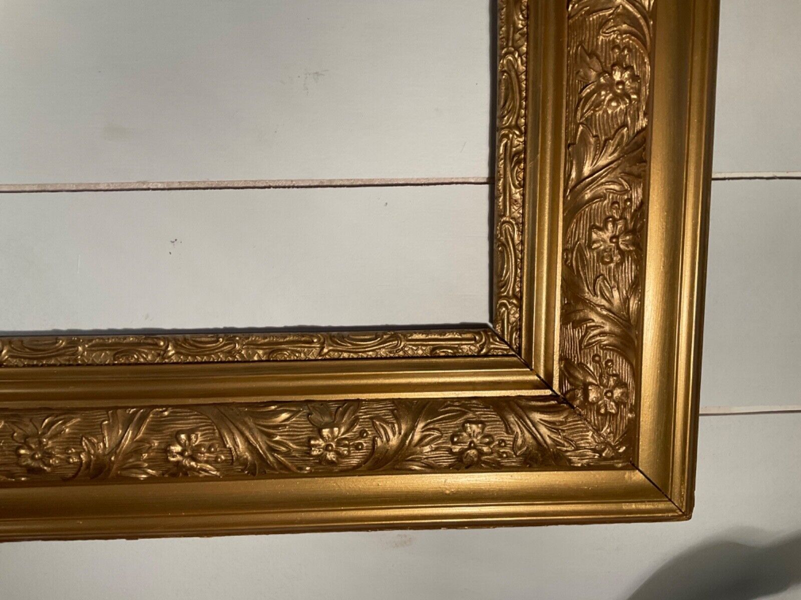 Beautiful Wood Antique Gilded Frame 30 x 26” FITS 16x20”, Frame 5.25” Wide