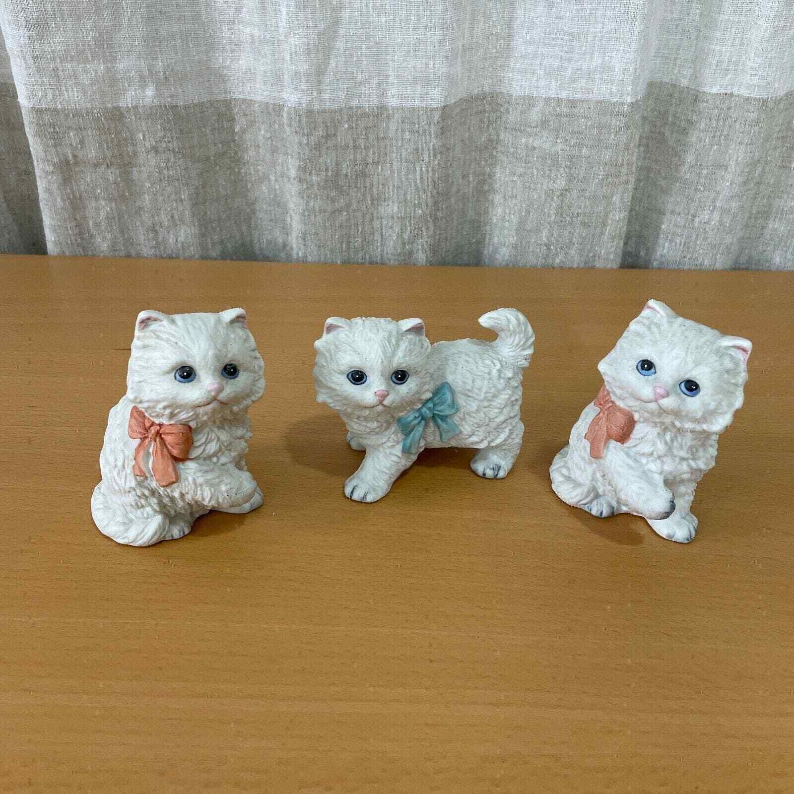 Vintage Homco 3 Playful Kittens White Cats Blue Eyes Figurines 1428