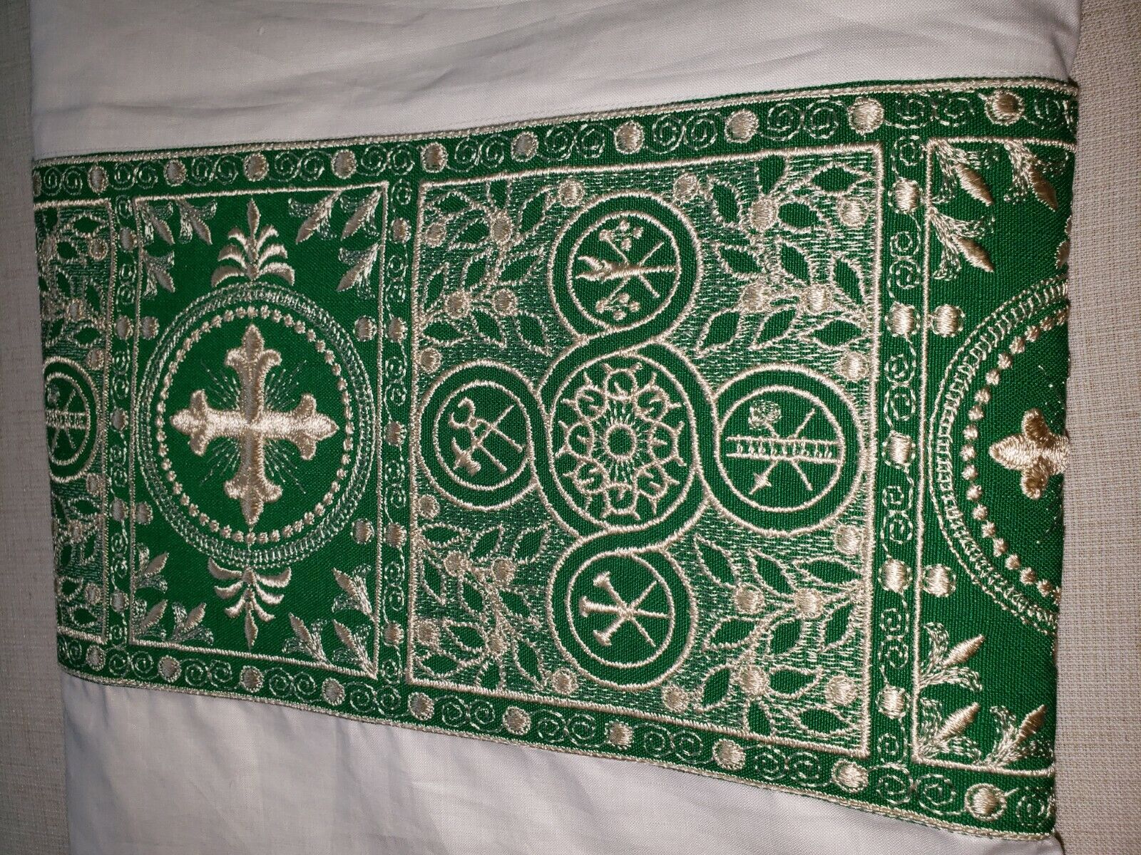 Vintage Alb Irish Linen Custom Embroidery Banding Orphrey Ecru Green Medium 2