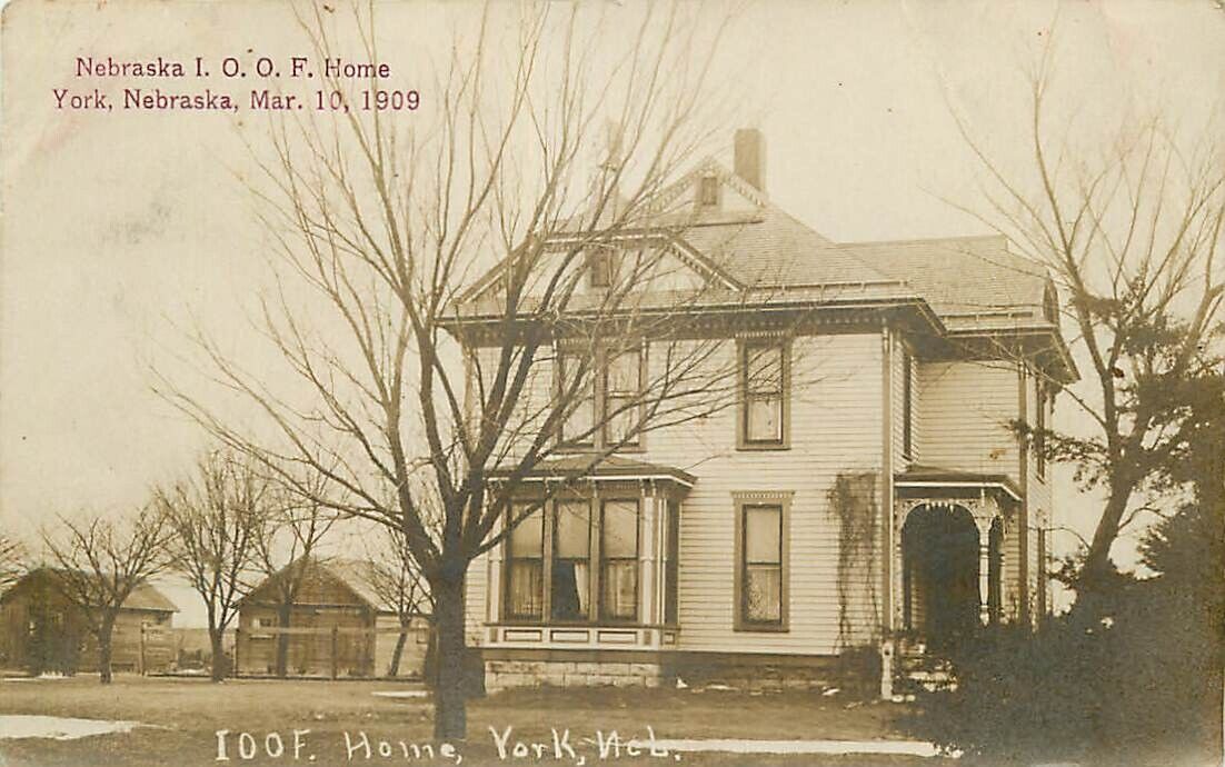 Real Photo Postcard House / Architecture Collection #683 - York, Nebraska