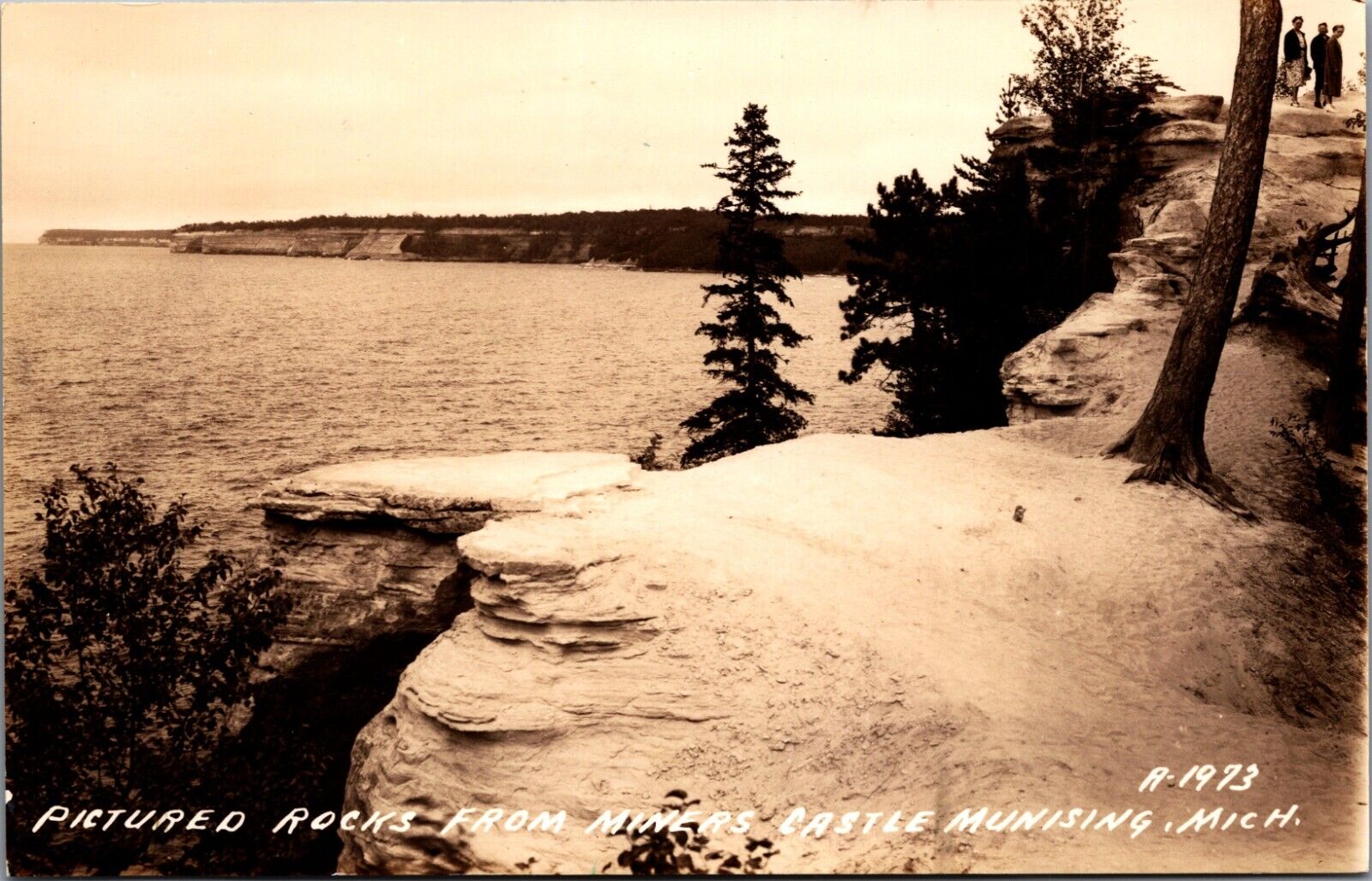 Postcard MI RPPC Pictured Rock Miners Castle, Lake, Munising, People Michigan B6
