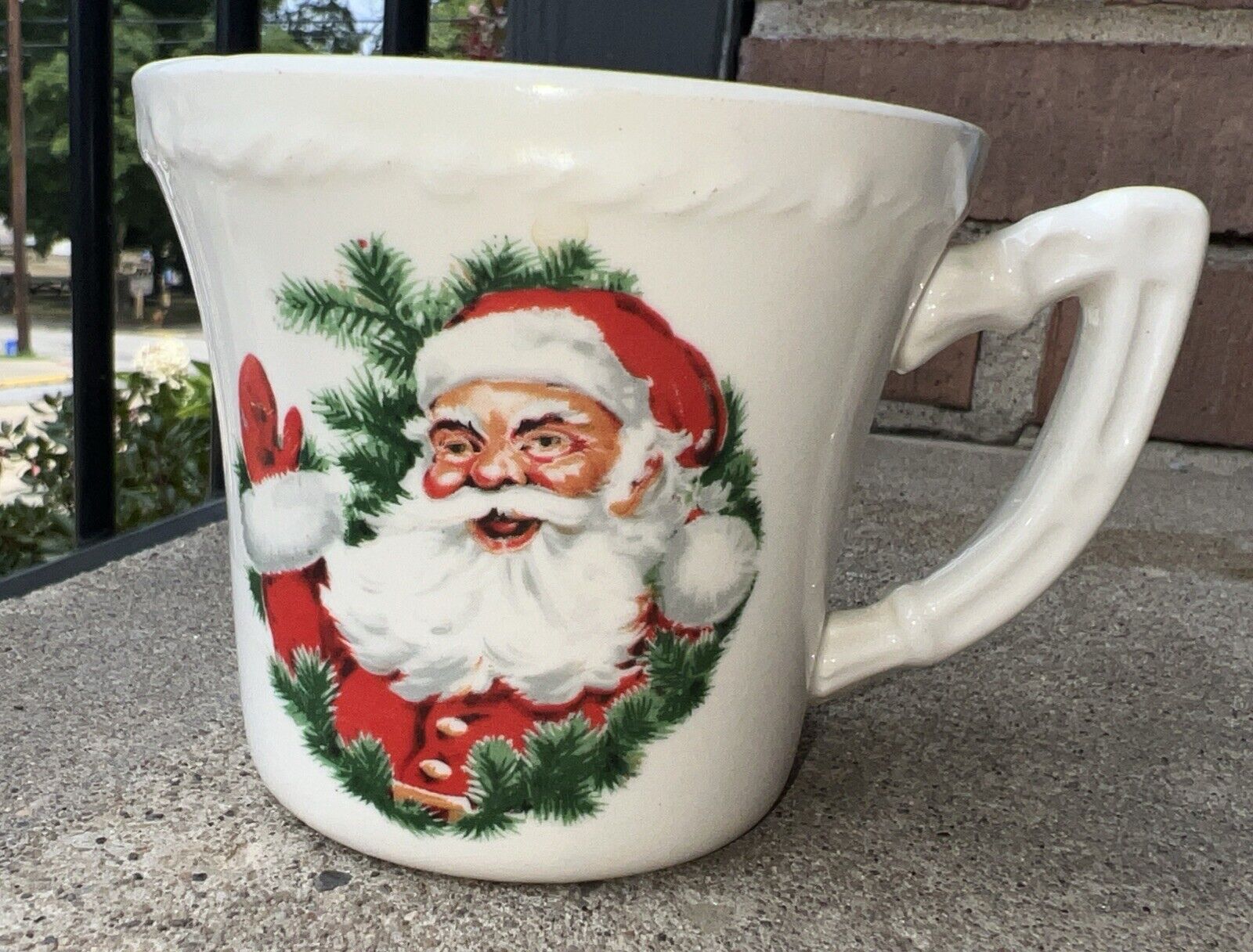 Lot of 4 Vintage Mid Century Modern USA Waving Santa Claus Christmas Mugs