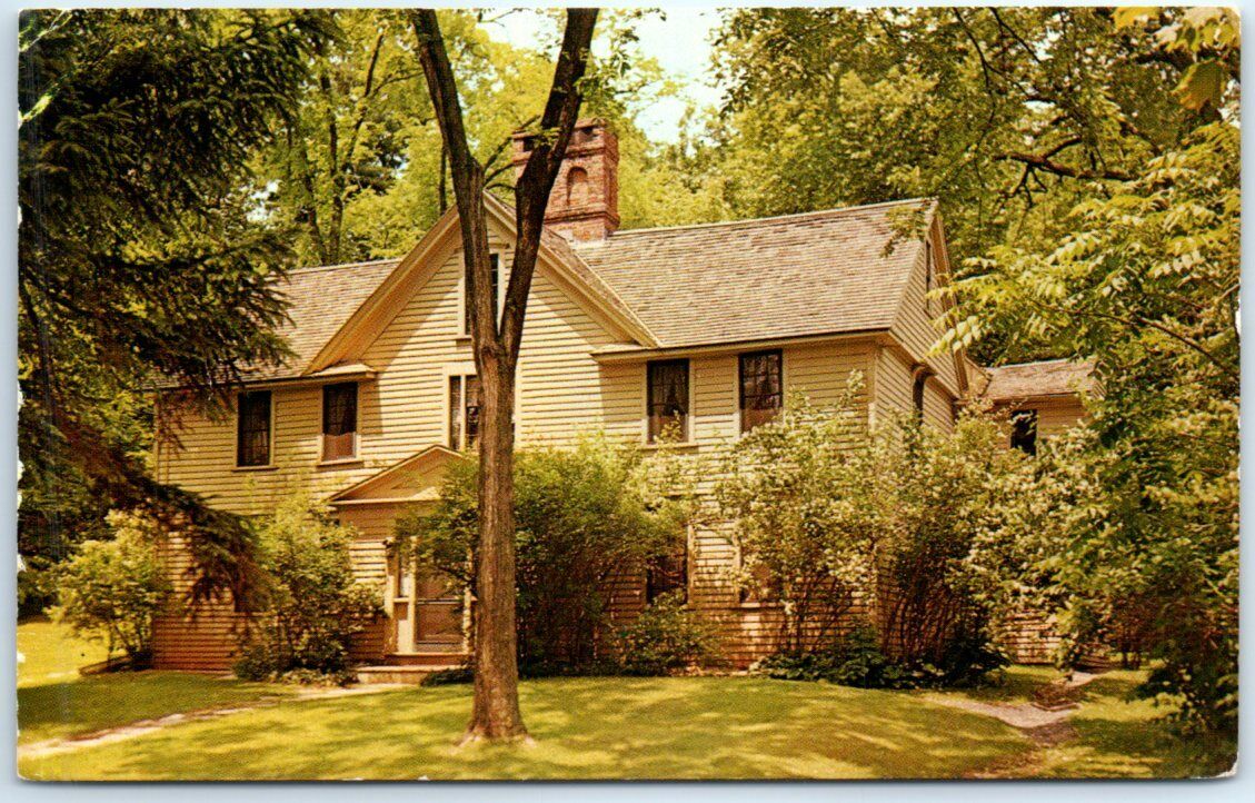 Postcard - Louisa May Alcott\'s Home - Concord, Massachusetts
