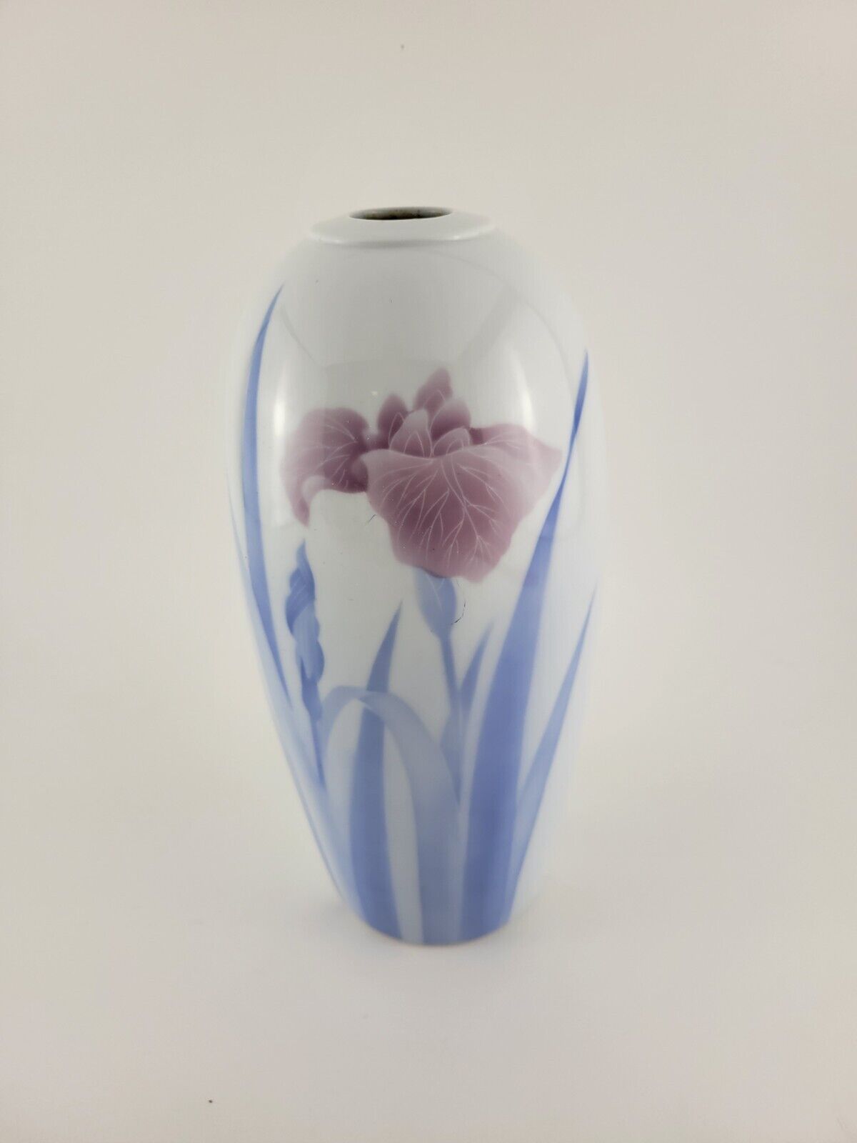 Vintage Fukagawa Arita Japan Lovely Elegant Porcelain Flower Vase Scarce 9.5