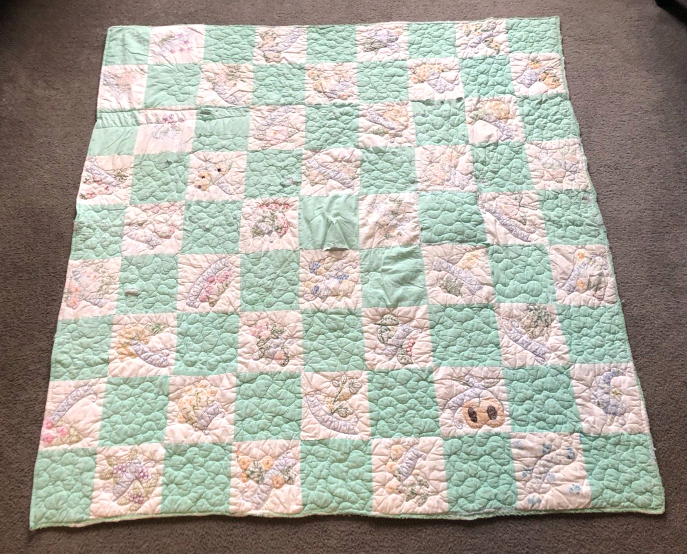 VTG Hand Made Sewn Embroidered U.S. State Flowers Bedspread Quilt - 62\