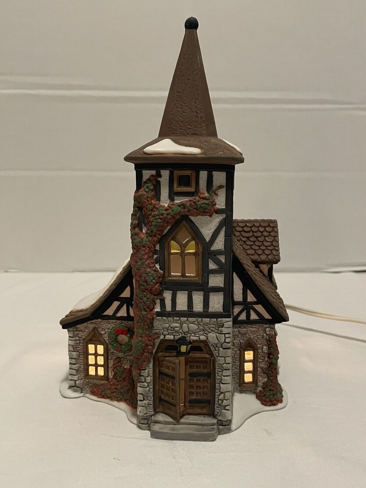 Department 56 Old Michael Church Dickens’ Village Series Lights Up 1992