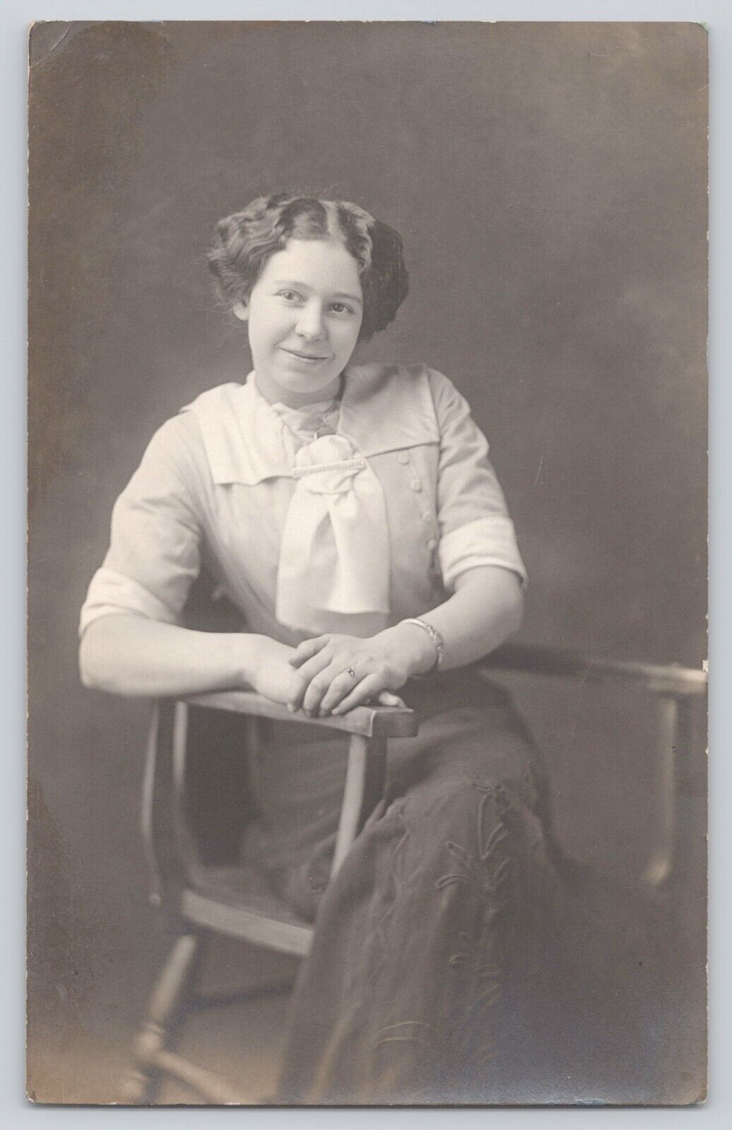 Postcard RPPC Photo Affectionate Portrait Of Smiling Lady Woman Antique c1910