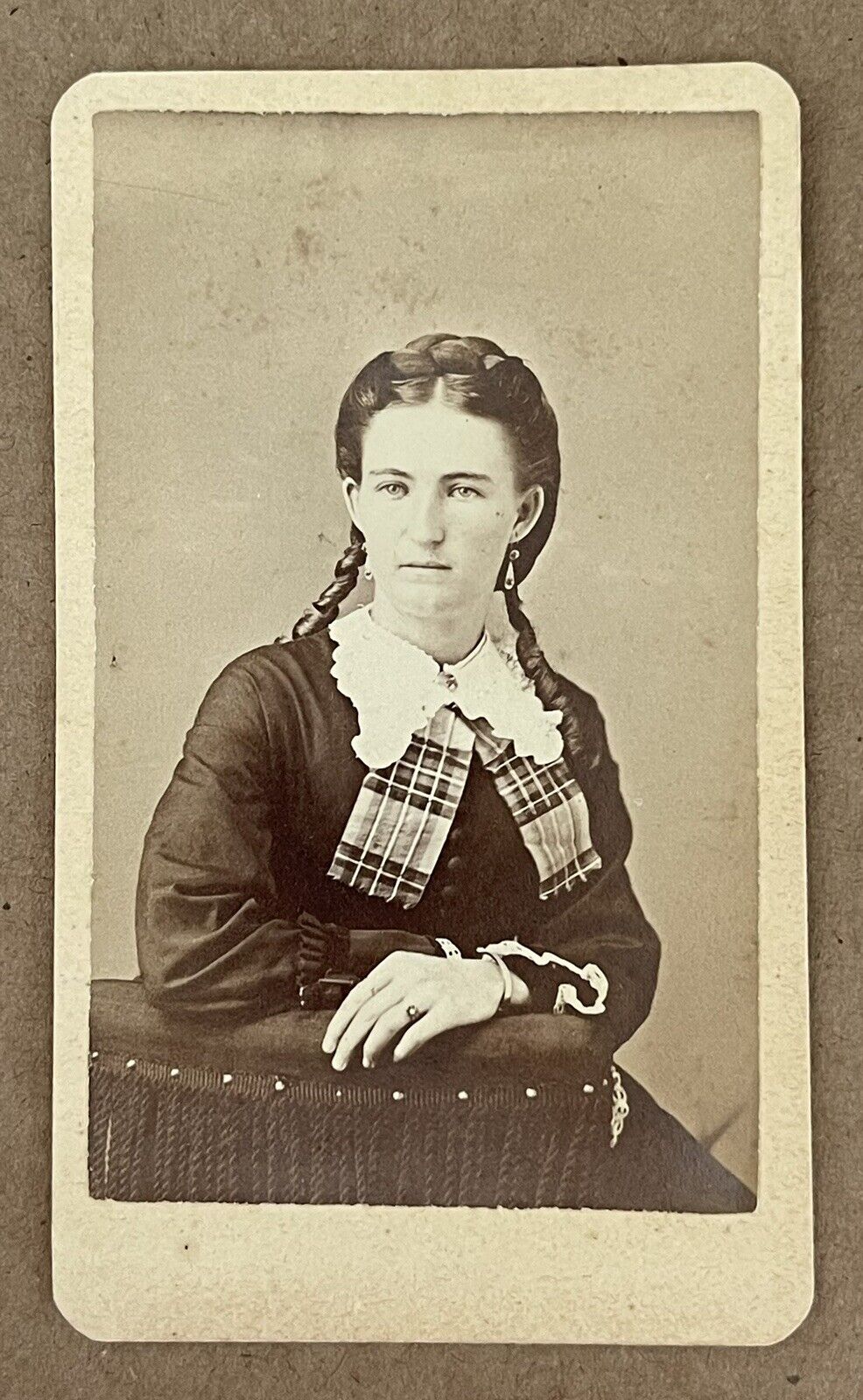 Antique Victorian CDV Photo Portrait Pretty Lady Woman Ypsilanti, Michigan