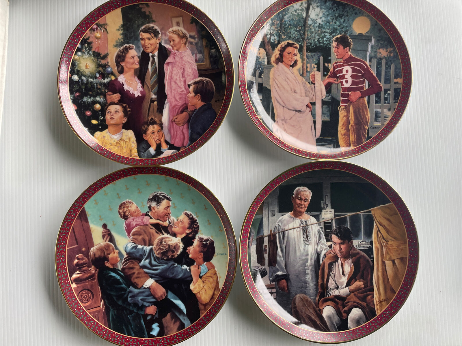 IT\'S A WONDERFUL LIFE PLATE COLLECTION SET