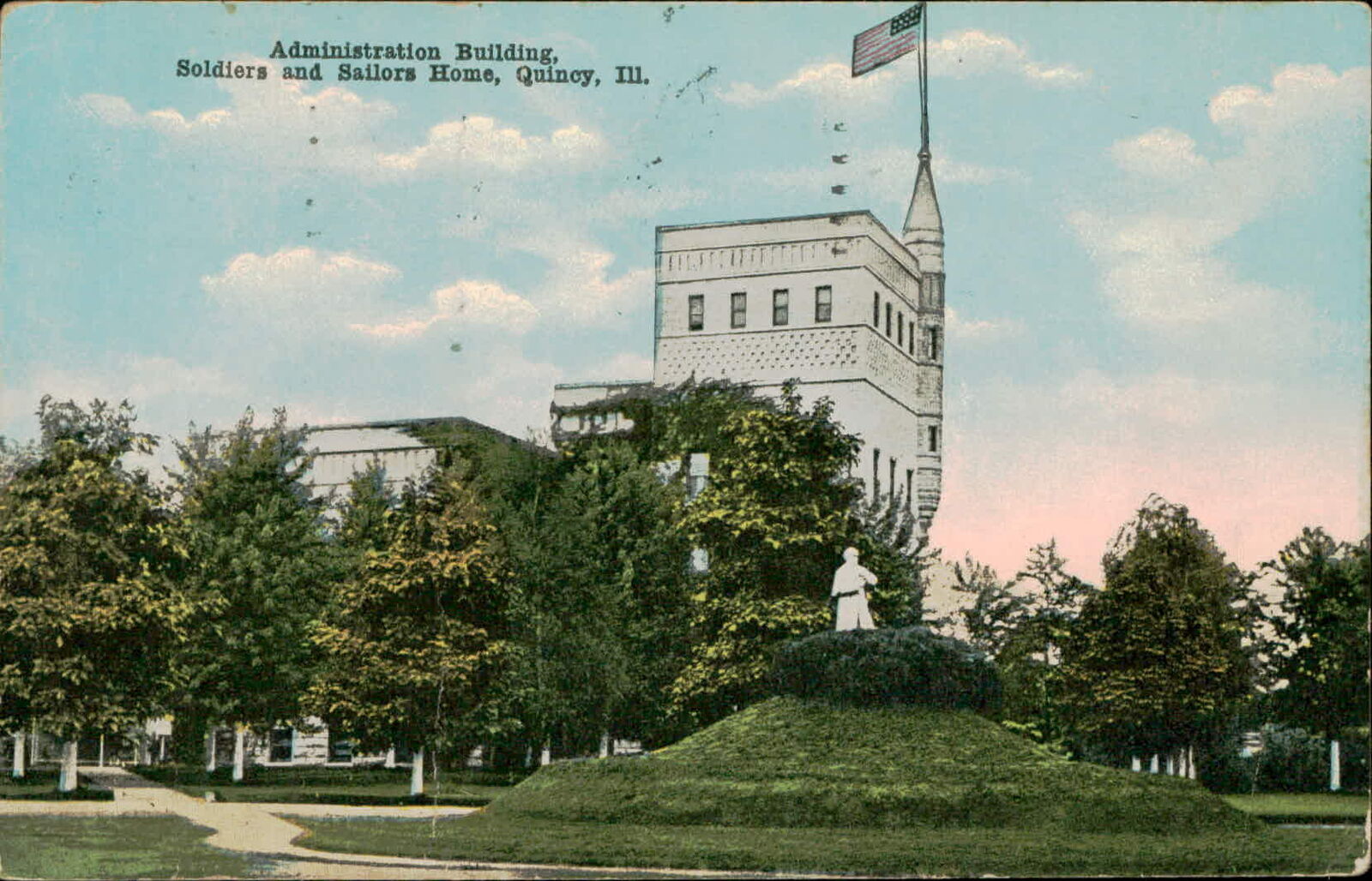 Postcard: Administration Building, Soldiers and Sailors Home, Quincy,