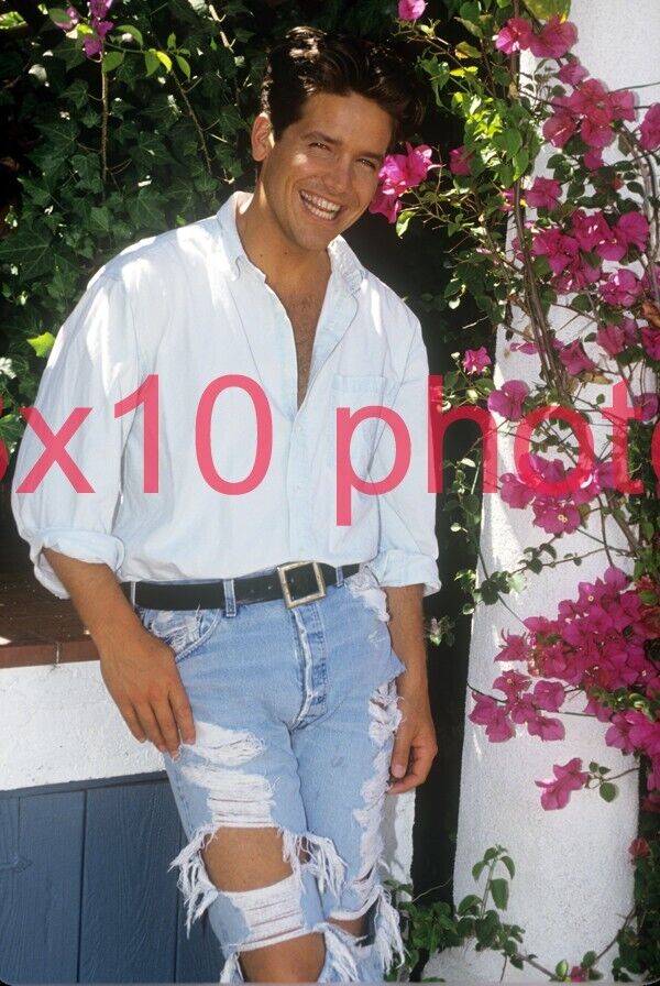 MICHAEL DAMIAN #10,the young & the restless,8X10 PHOTO