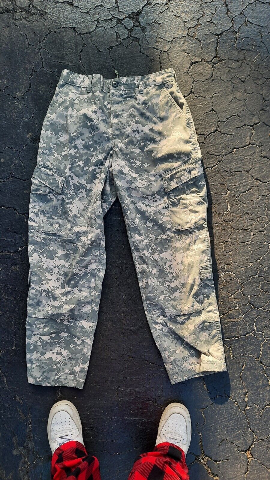 33 x 30 US ARMY Combat Uniform Cargo Pants Digital Camouflage Camo