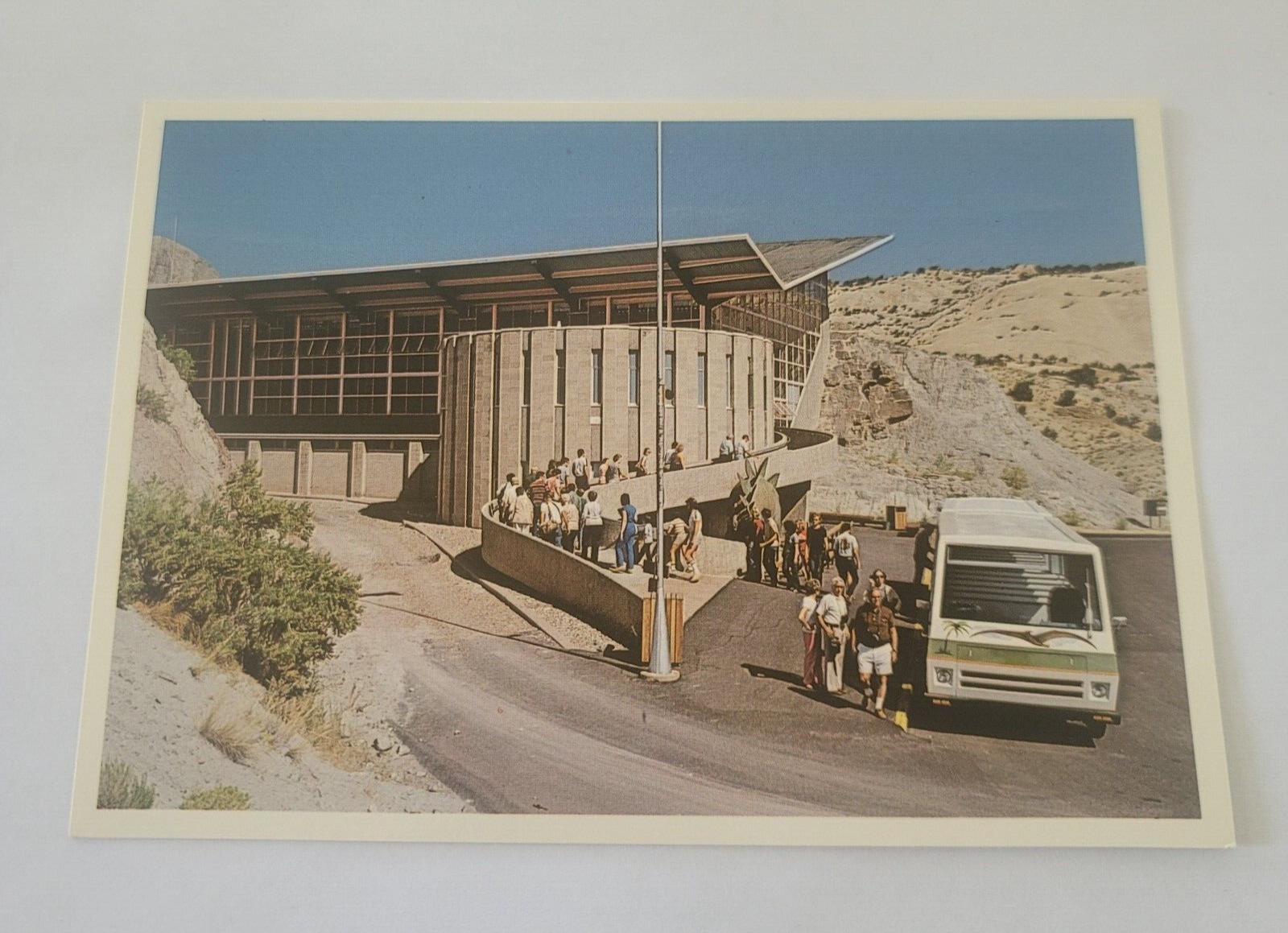 Vintage 1986 Postcard Dinosaur National Monument -Dinosaur Quarry Visitor Center
