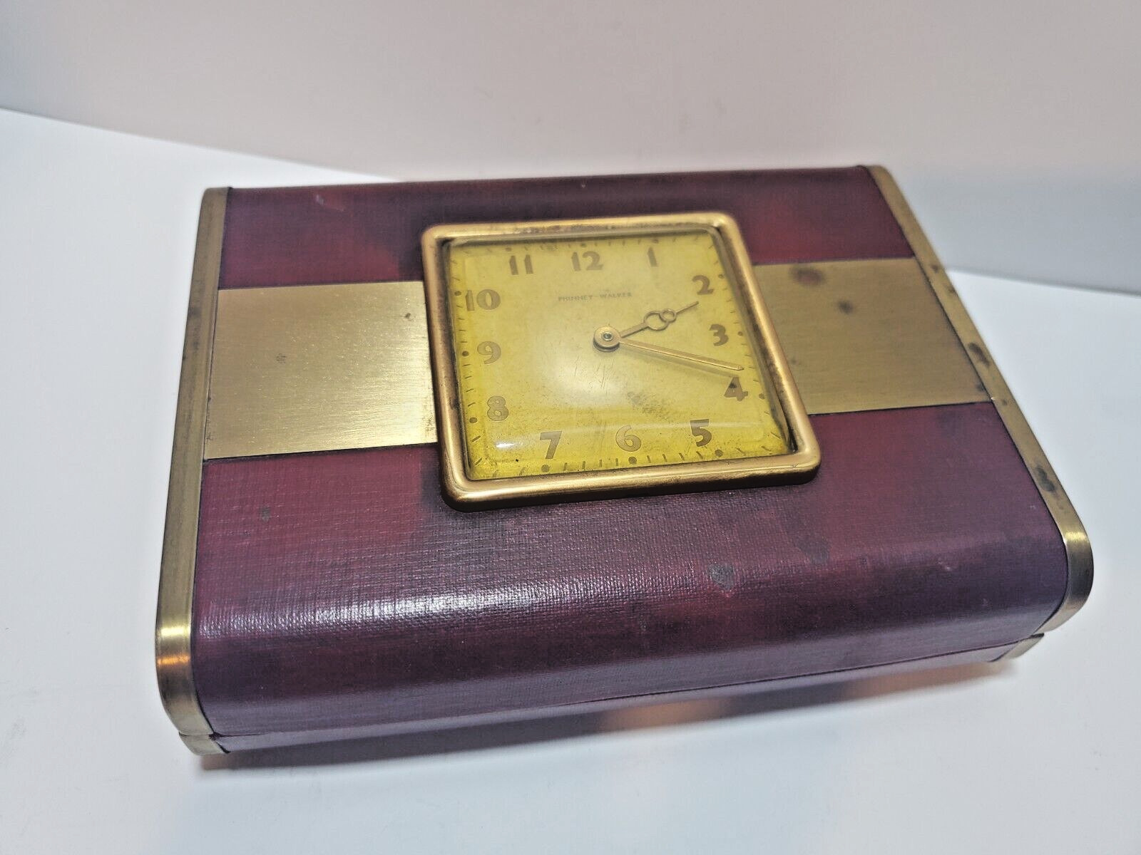 Unique Antique Leather Wrapped Cigarette / Cigar Box With WORKING  Clock 6889/4