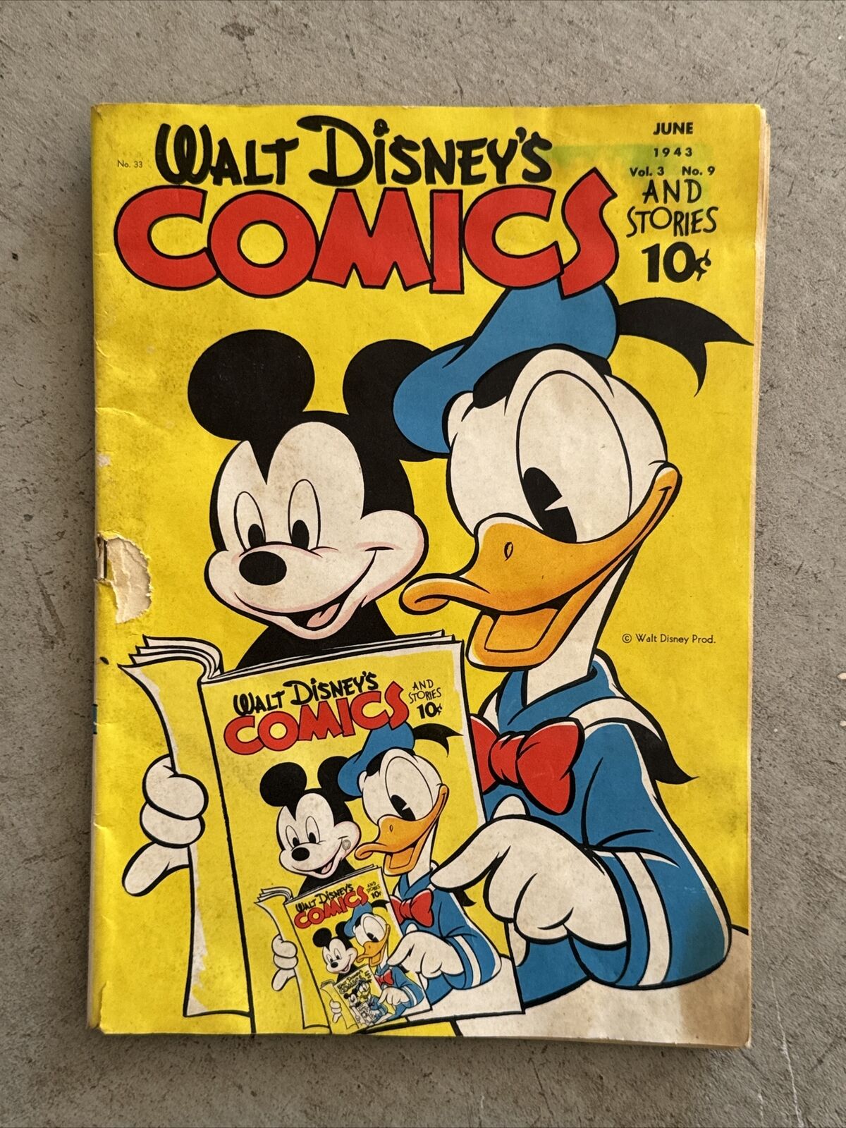 WALT DISNEY\'S COMICS #33 Reading Comics Golden Age 1943 Comic Book ~ VG-