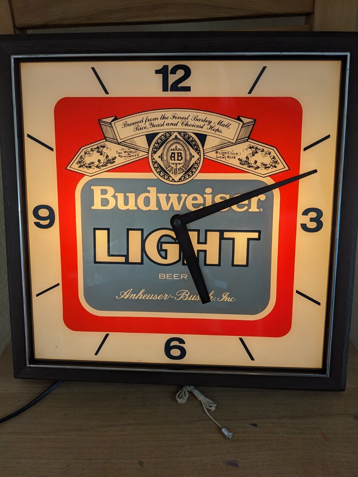 Vintage 1982 Budweiser Light Clock Beer Bar Sign - Clock and light work