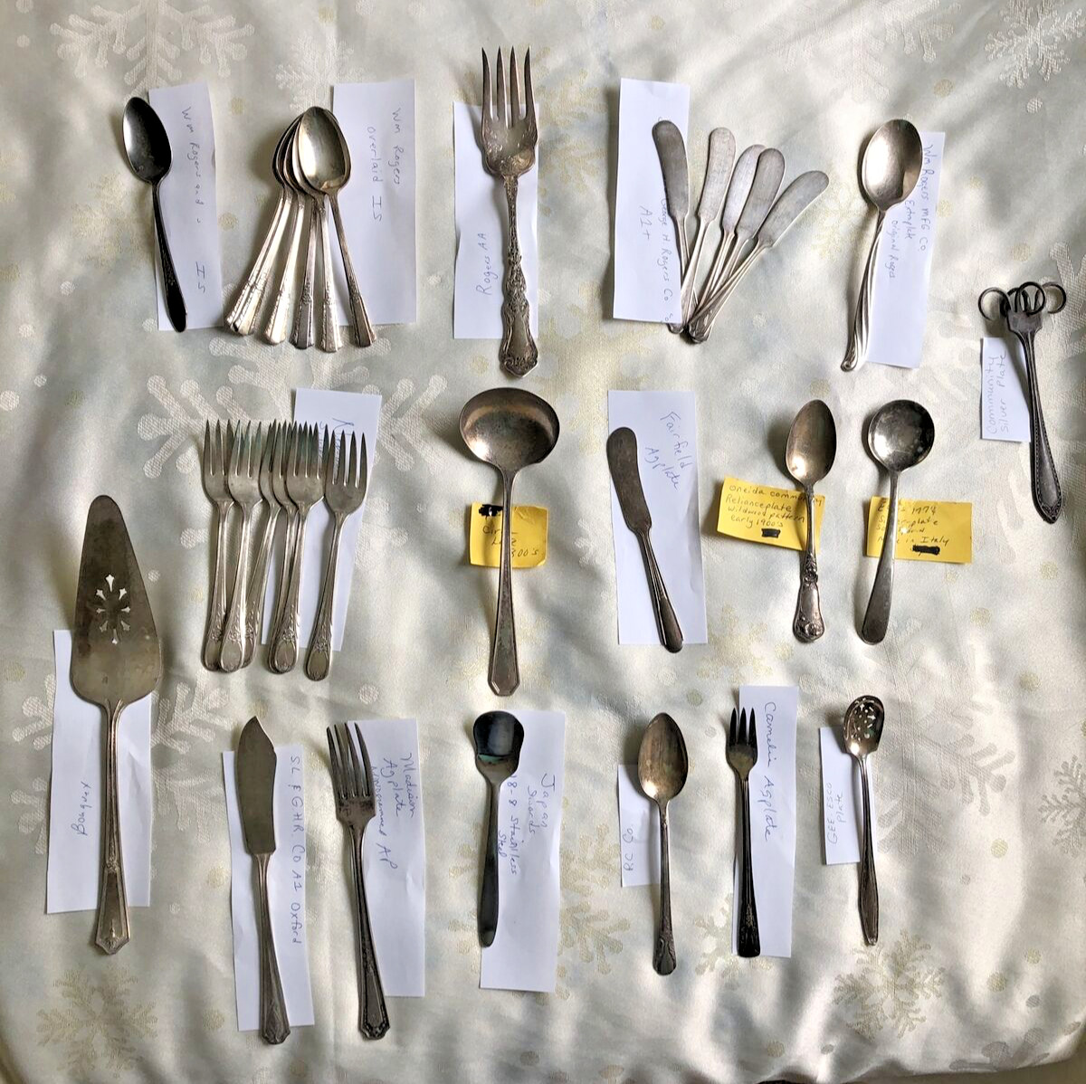 Vintage Antique Silverplate Silverware Flatware Lot 32 pc Serving Matching Mixed