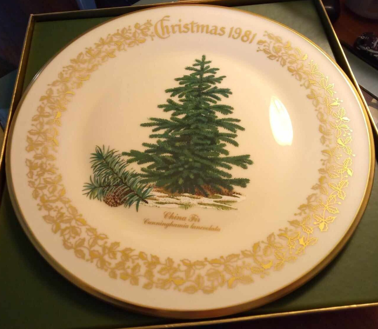 Vintage 1981 LENOX Annual Collector Plate Christmas Tree CHINA FIR in Box