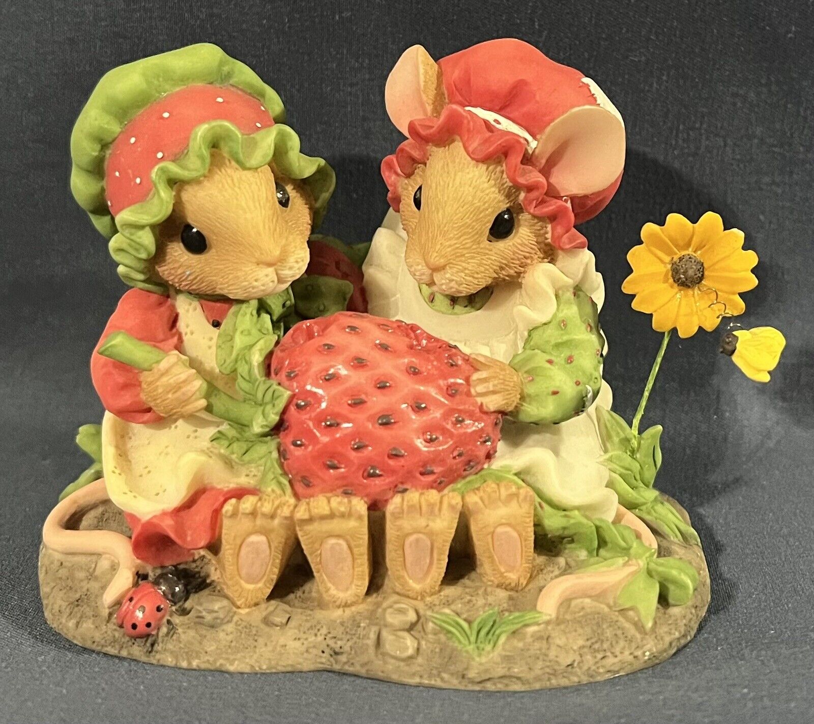Vintage 1997 Strawberry Shortcake Priscilla Hillman Mouse Tales Figurine Enesco
