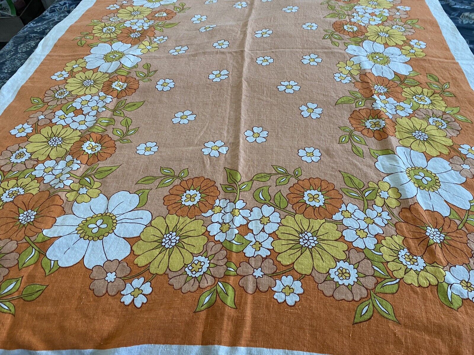 Vintage 1970s Mod Daisy Flower Power Cotton Tablecloth 49x62 Happy & Bright