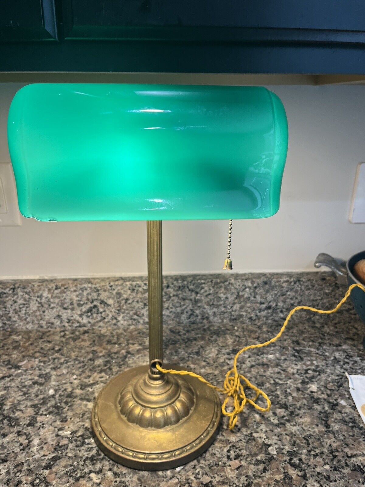 Antique Verdelite  Pat 1917 Bankers Desk Table Lamp Green Glass Shade  Works 