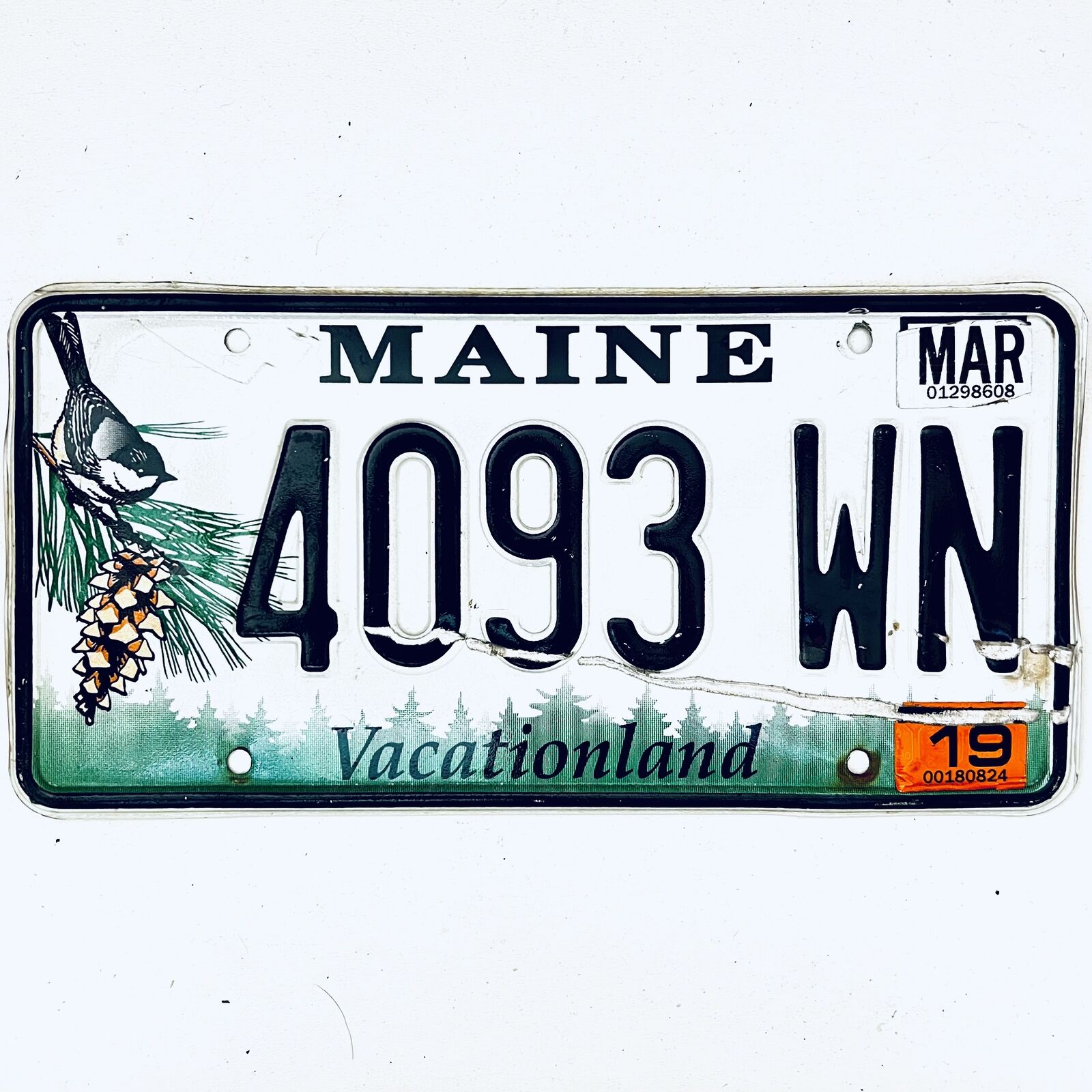 2019 United States Maine Vacationland Passsenger License Plate 4093 WN