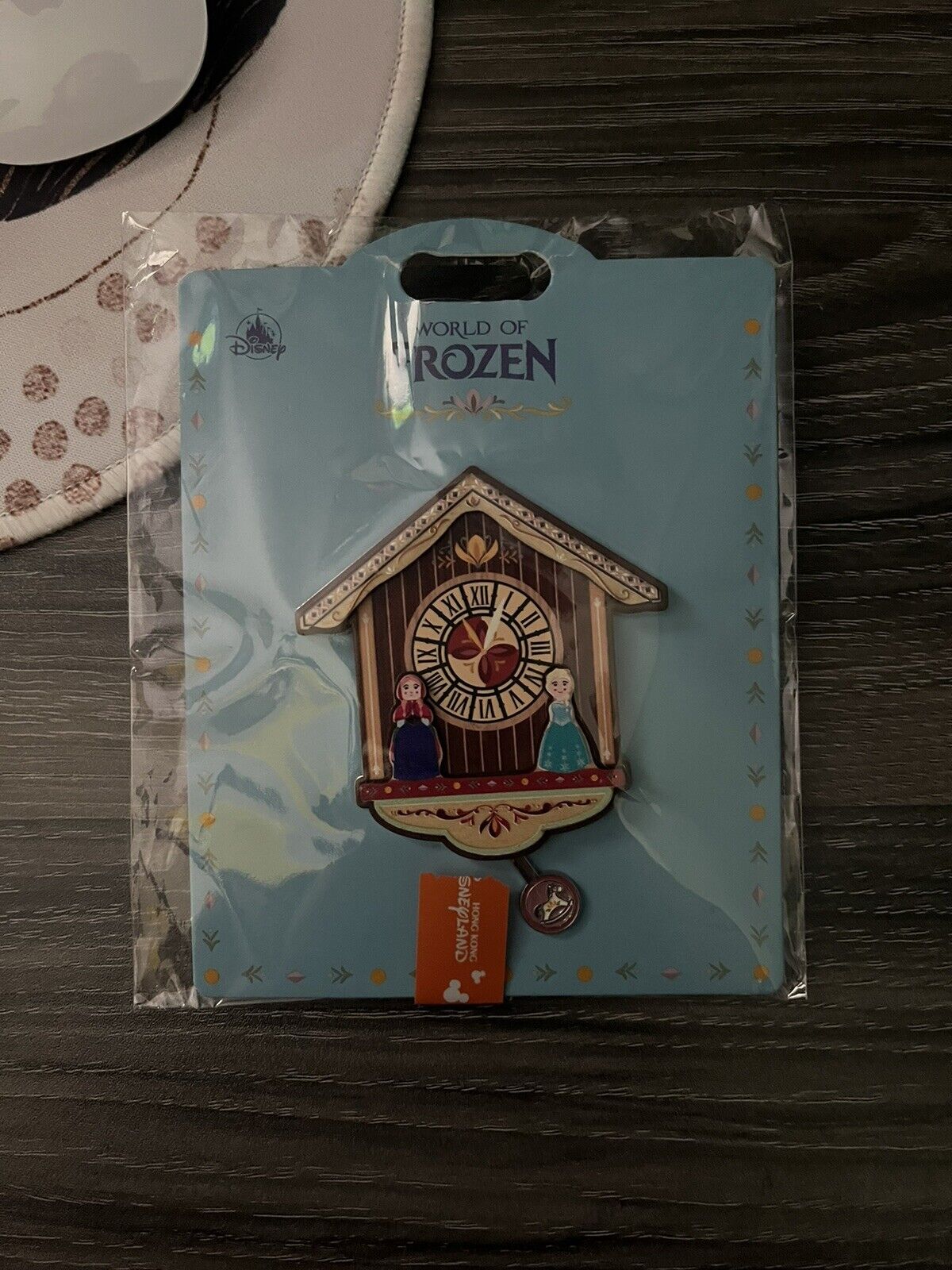 2023 HKDL Hong Kong Princess World of Frozen Elsa and Anna Clock Disney Pin