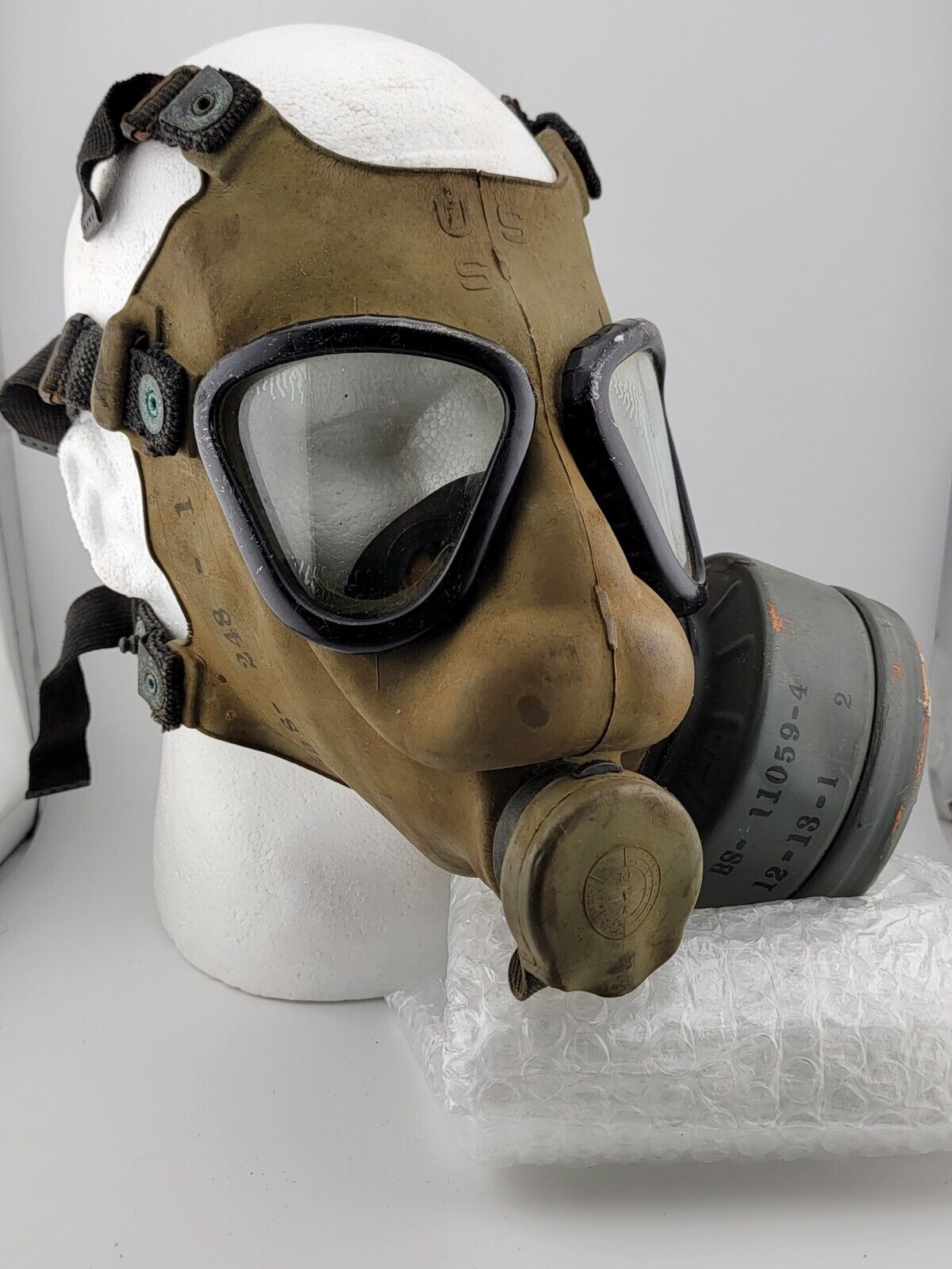 Original Post-WWII Korean War US Army M9A1 Field Protective GAS MASK & Filter