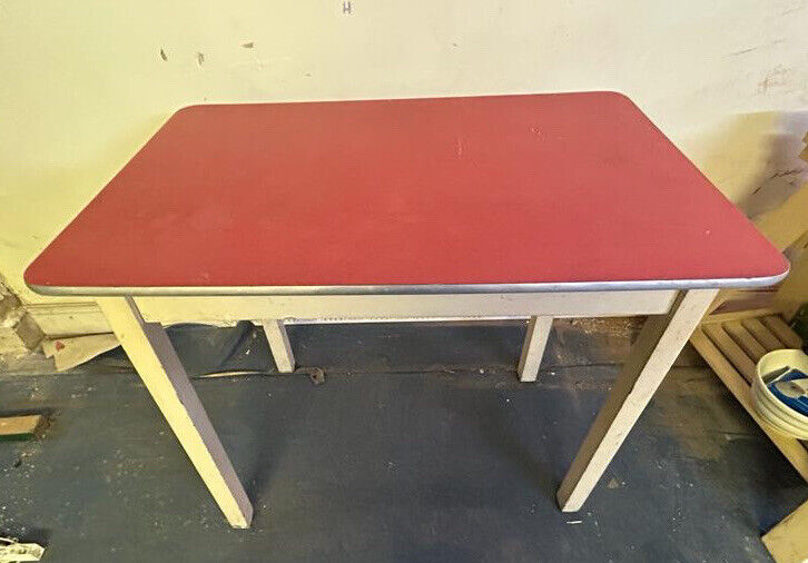 VINTAGE RETRO MID CENTURY FORMICA DINING KITCHEN TABLE RED MELAMINE WOODEN WOOD