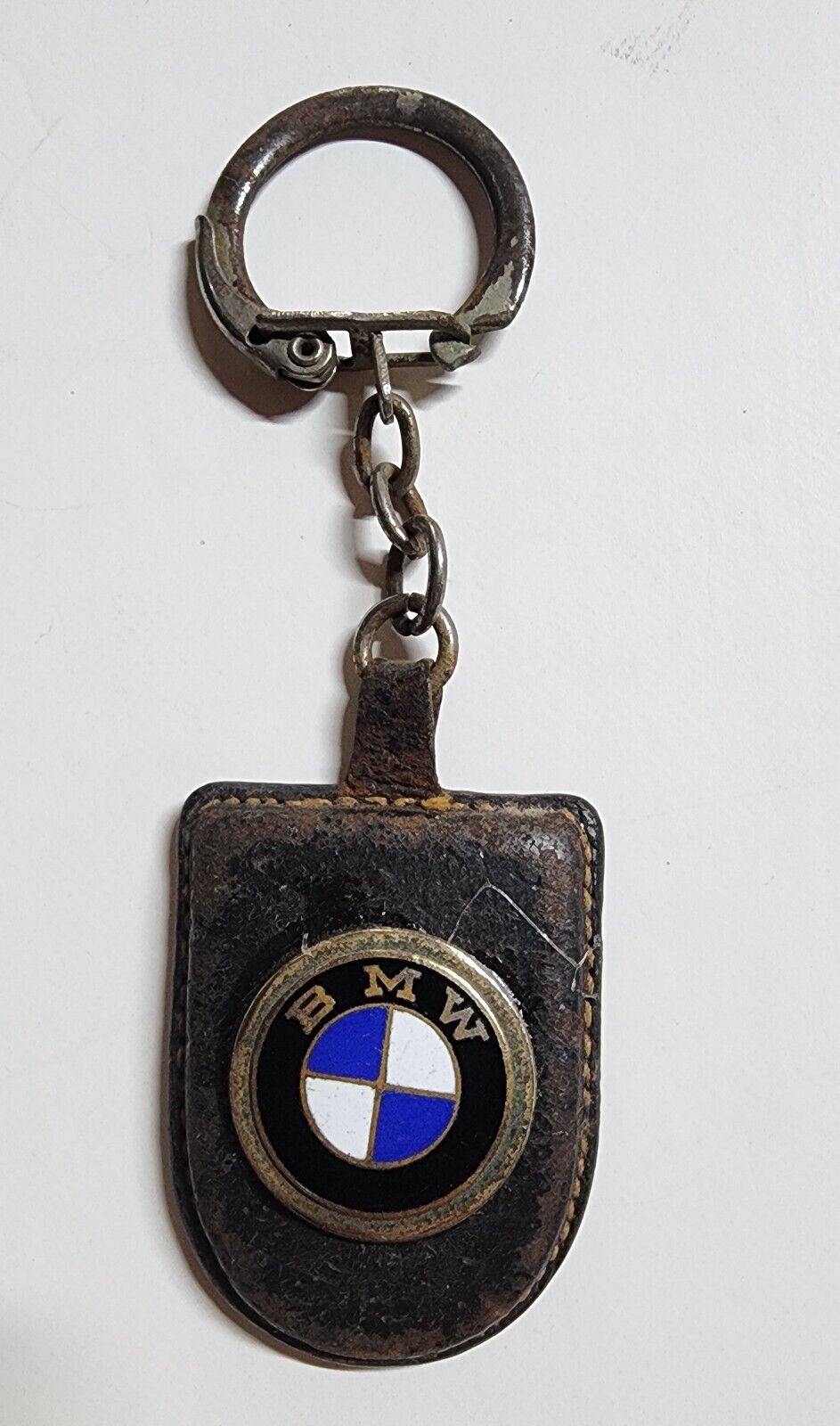 BMW OLD LEATHER & ENAMEL ON METAL KEYCHAIN REAL OLD