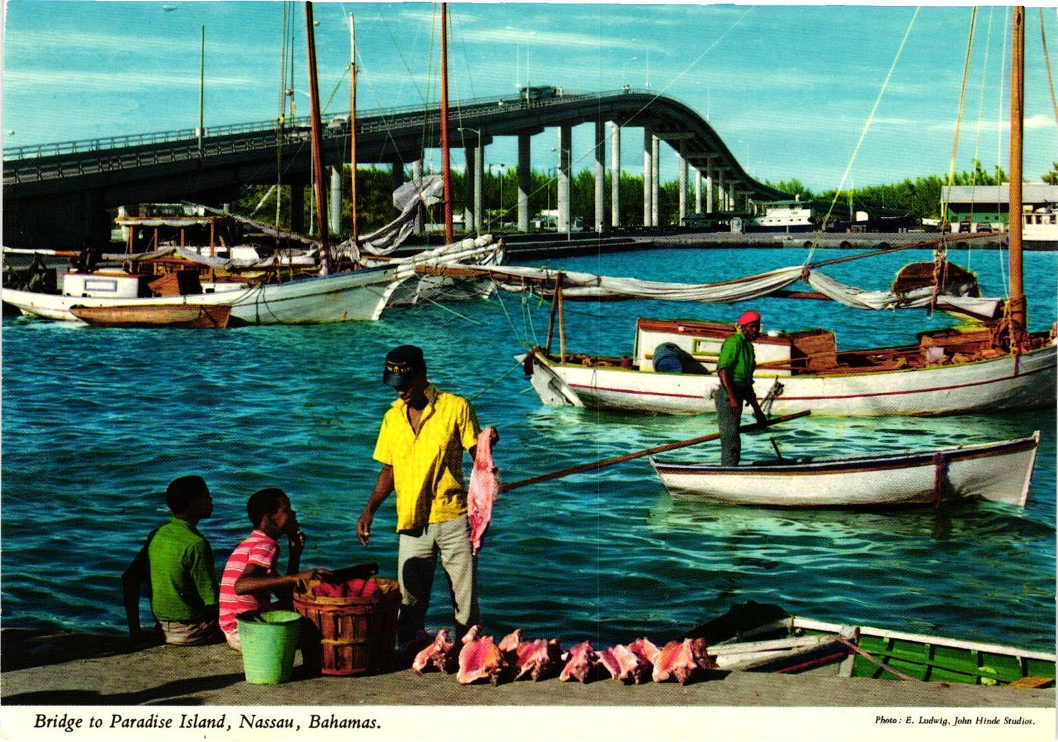 Vintage Postcard 4x6- BRIDGE TO PARADISE ISLAND, NASSAU, BAHAMAS 1960-80s