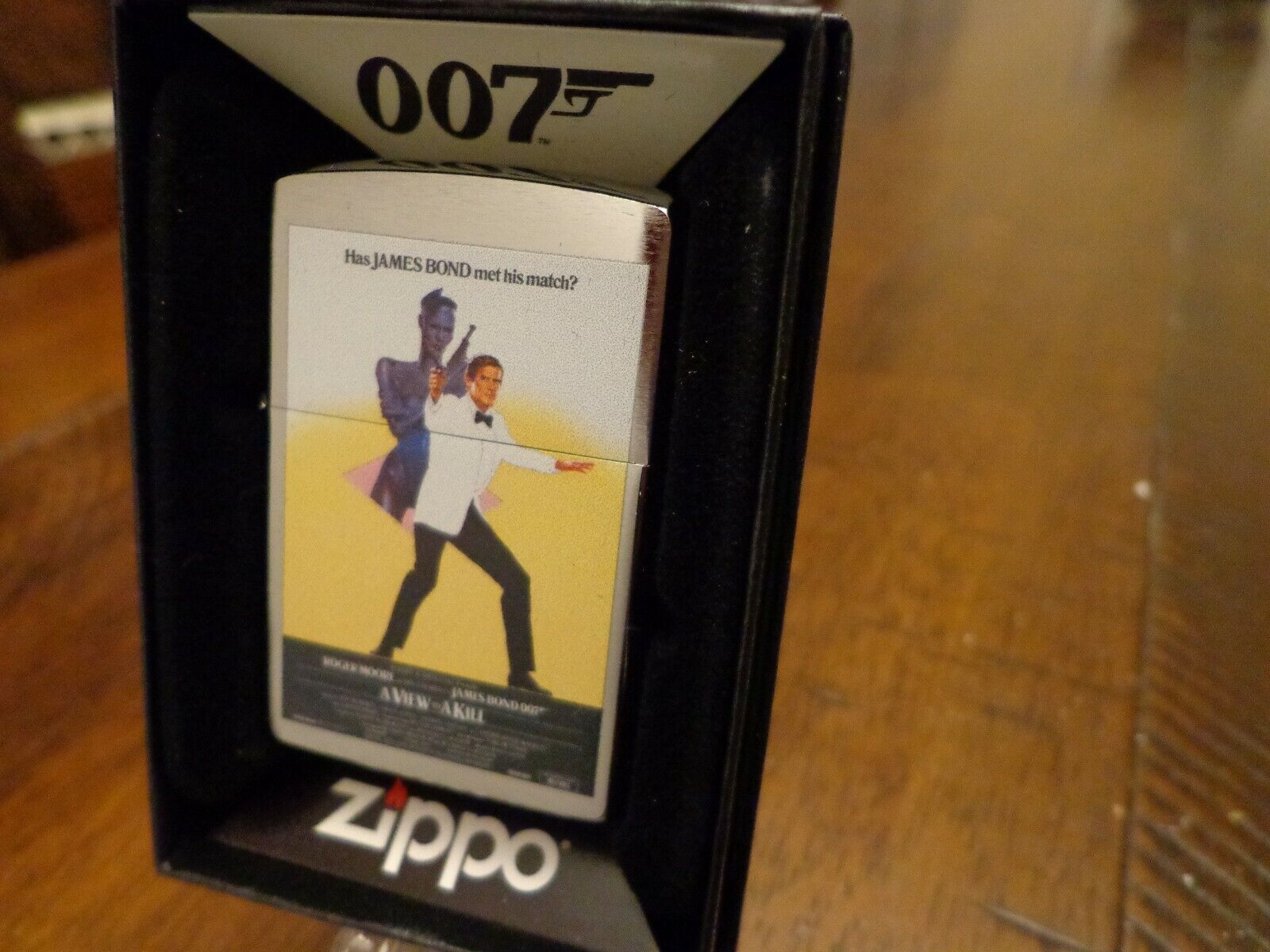 JAMES BOND 007 A VIEW TO A KILL MOVIE POSTER ZIPPO LIGHTER MINT IN BOX