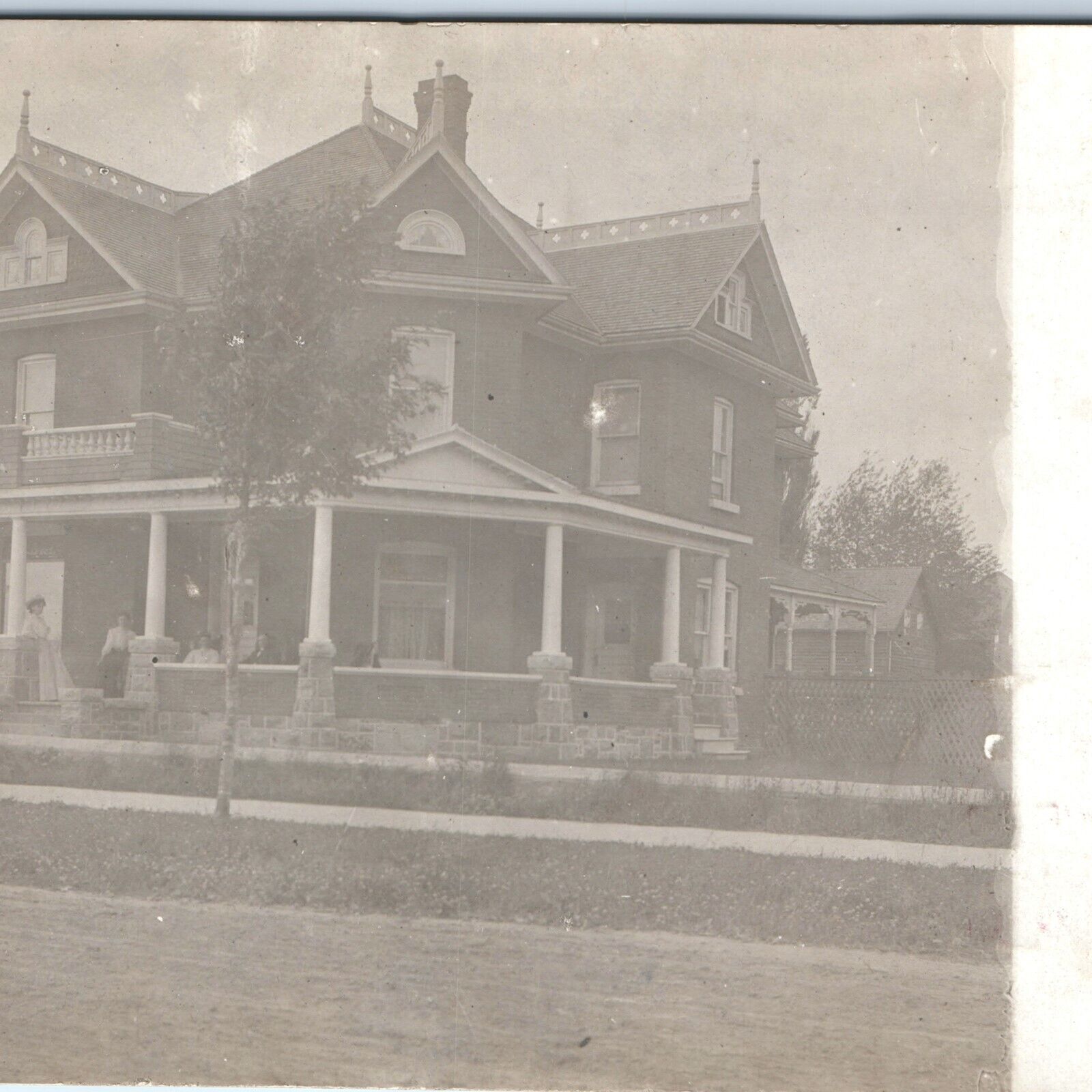 c1910s Midland Ont. Canada RPPC Huge Victorian Home House Real Photo Family A173