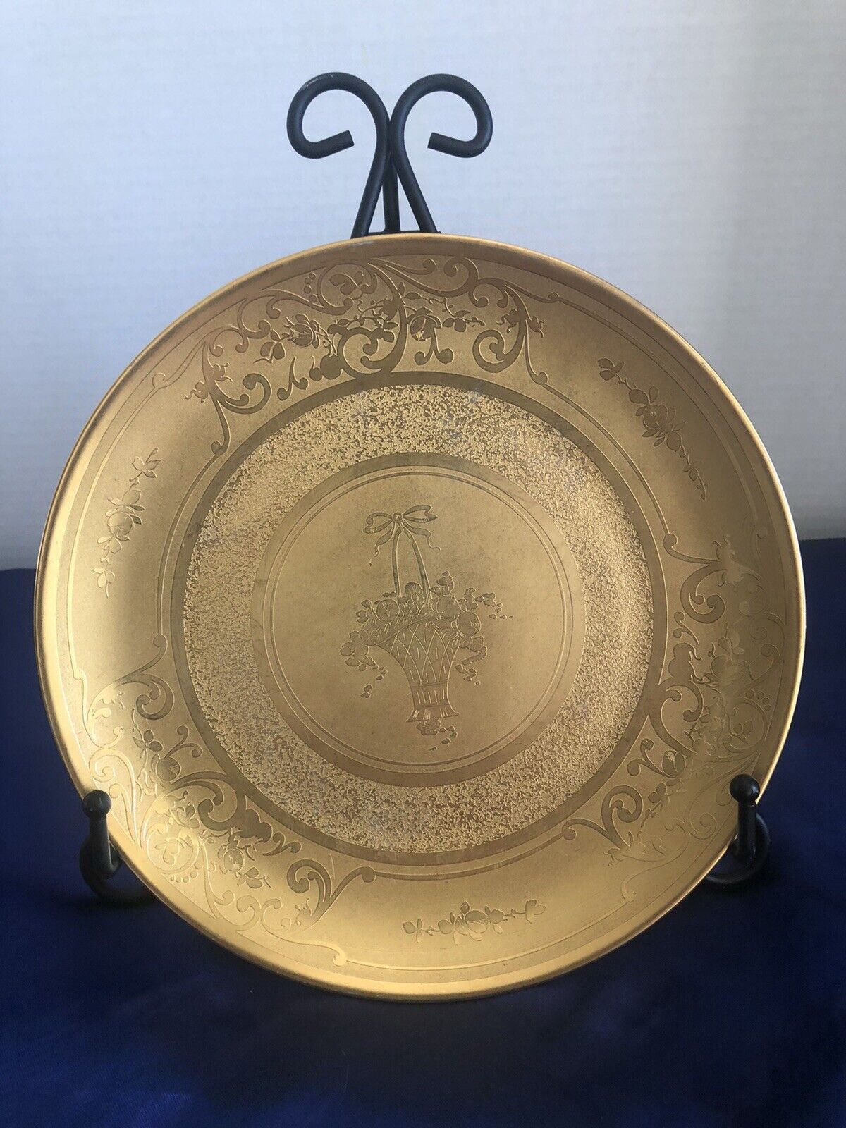 Osborne 24KT Gold Gilded 9” In Diameter Signed Gold Plate. Basket Bouquet Design