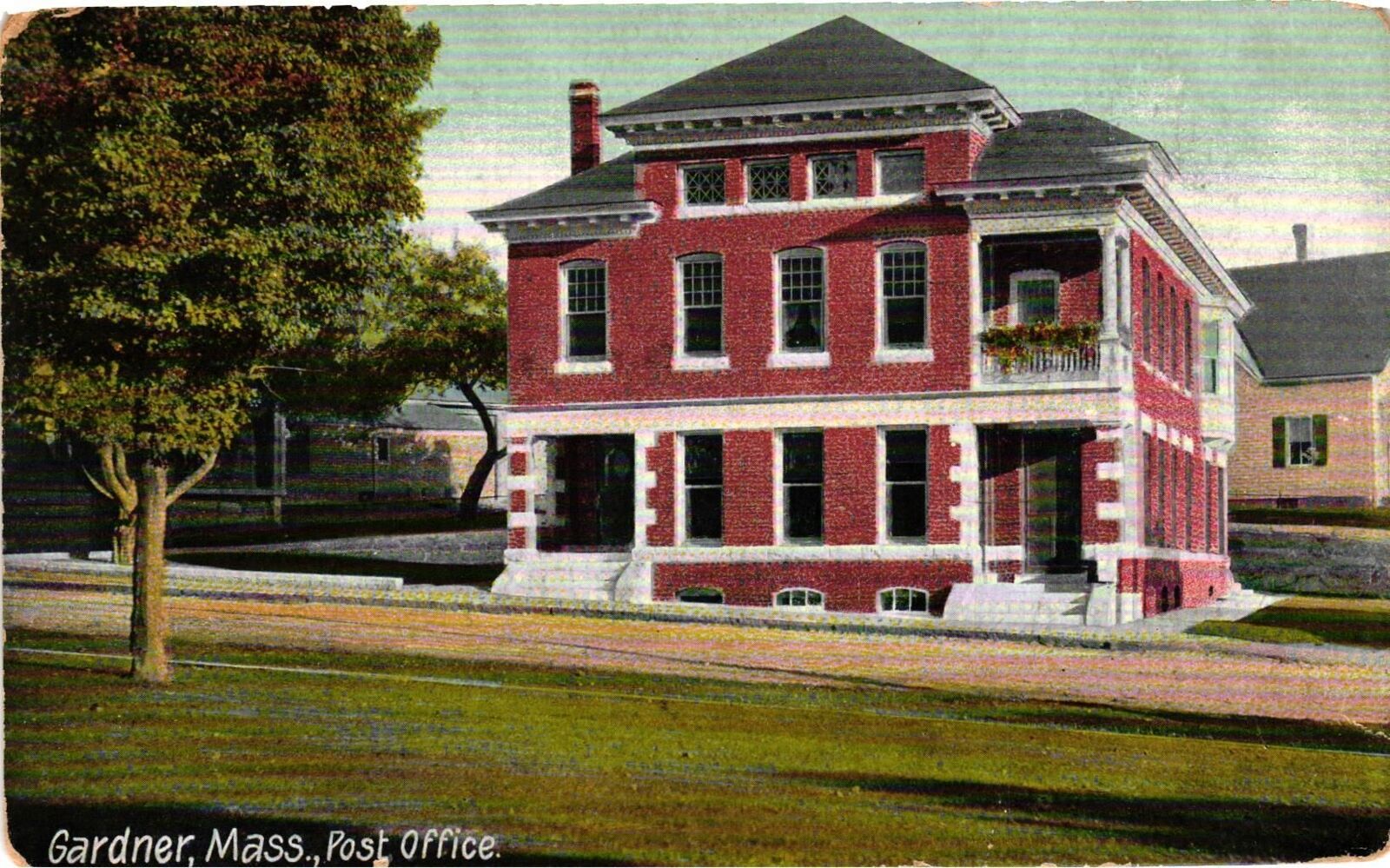 Vintage Postcard- POST OFFICE, GARDNER, MA.